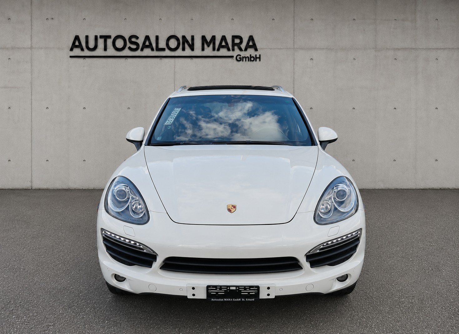 PORSCHE Cayenne S-image-8