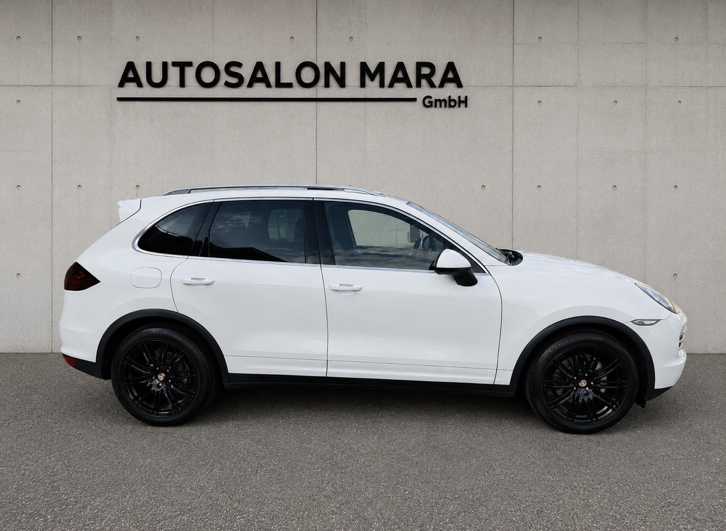 PORSCHE Cayenne S-image-6