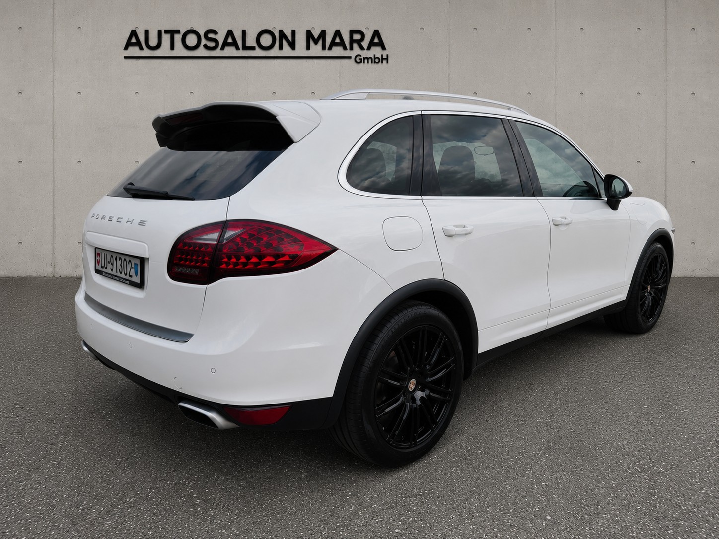 PORSCHE Cayenne S-image-5