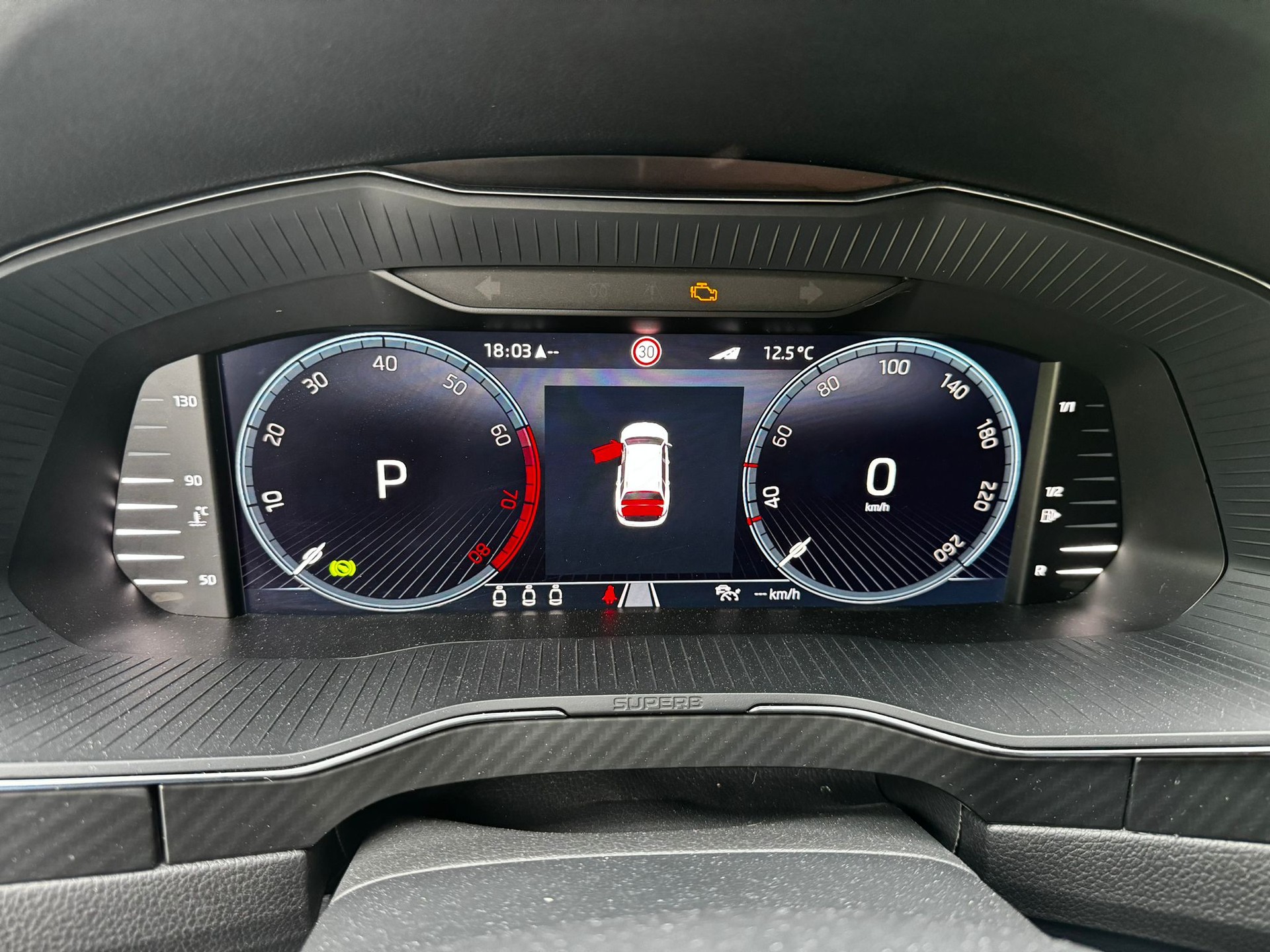 SKODA Superb Combi 2.0 TSI SportLine 4x4 DSG-image-14