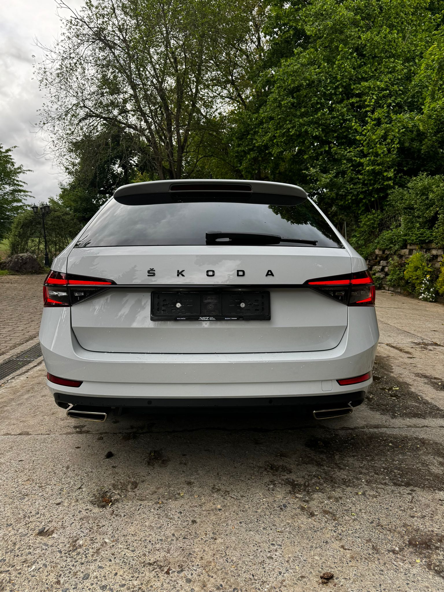 SKODA Superb Combi 2.0 TSI SportLine 4x4 DSG-image-6