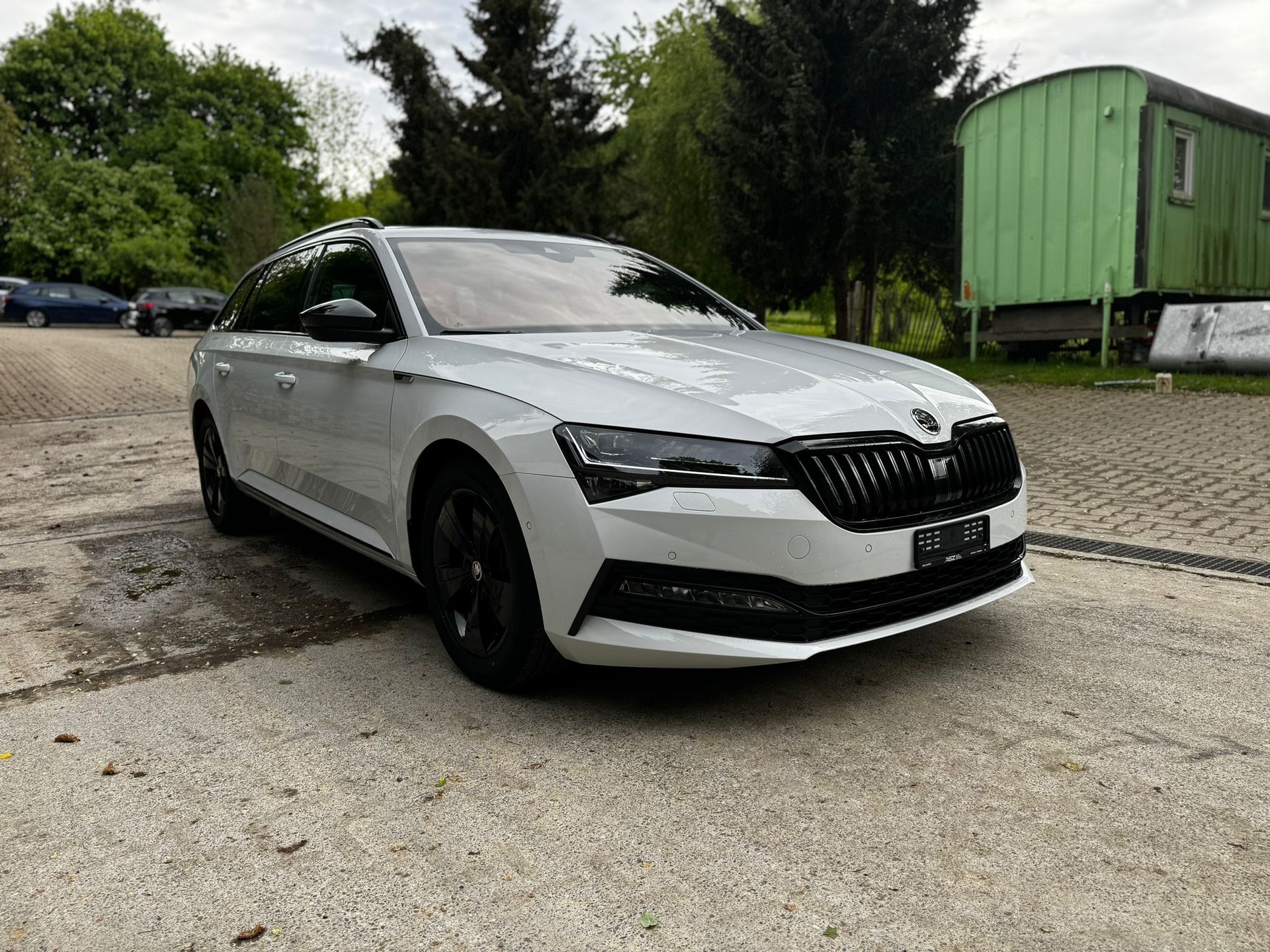 SKODA Superb Combi 2.0 TSI SportLine 4x4 DSG-image-7