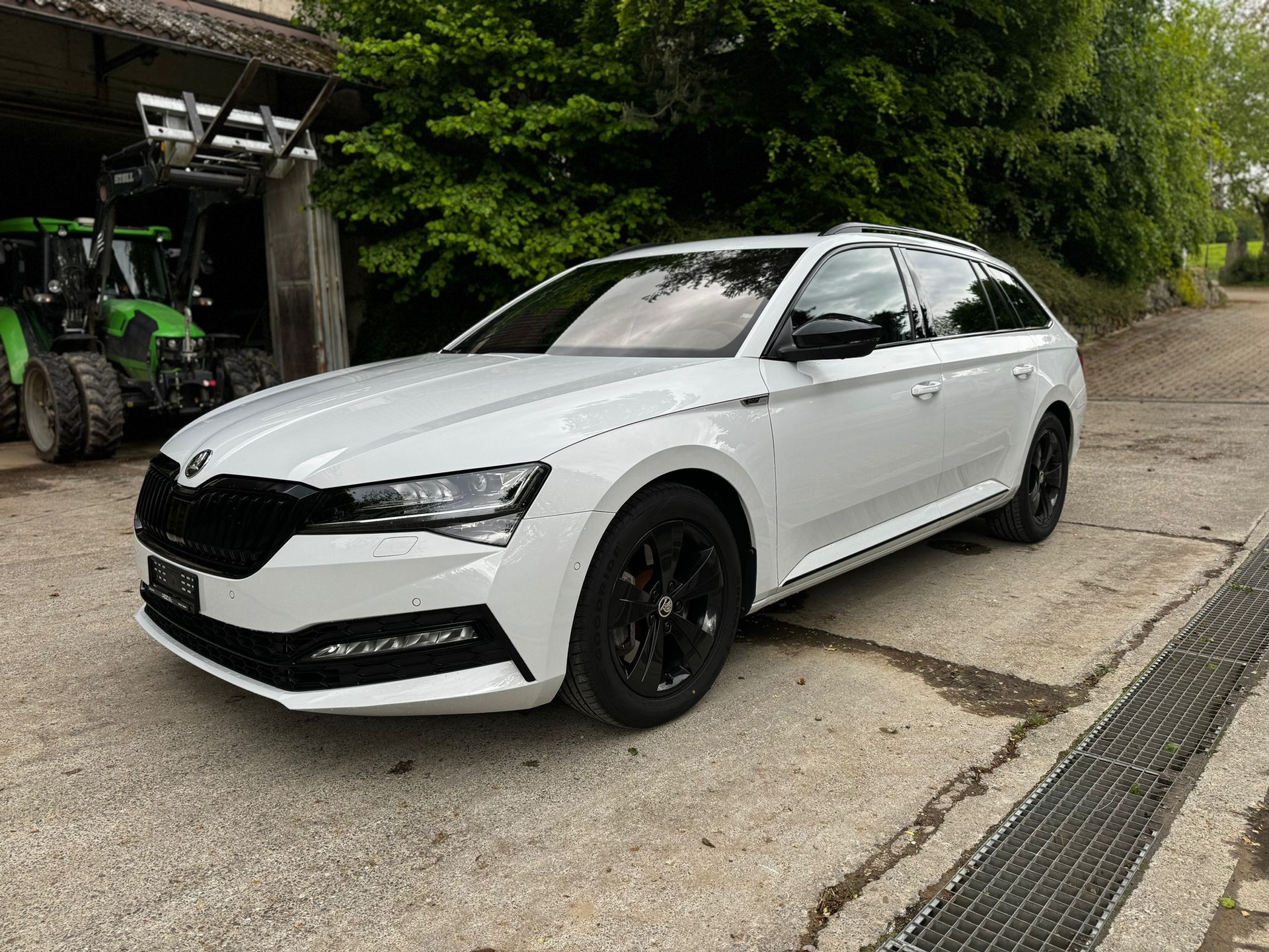SKODA Superb Combi 2.0 TSI SportLine 4x4 DSG-image-0