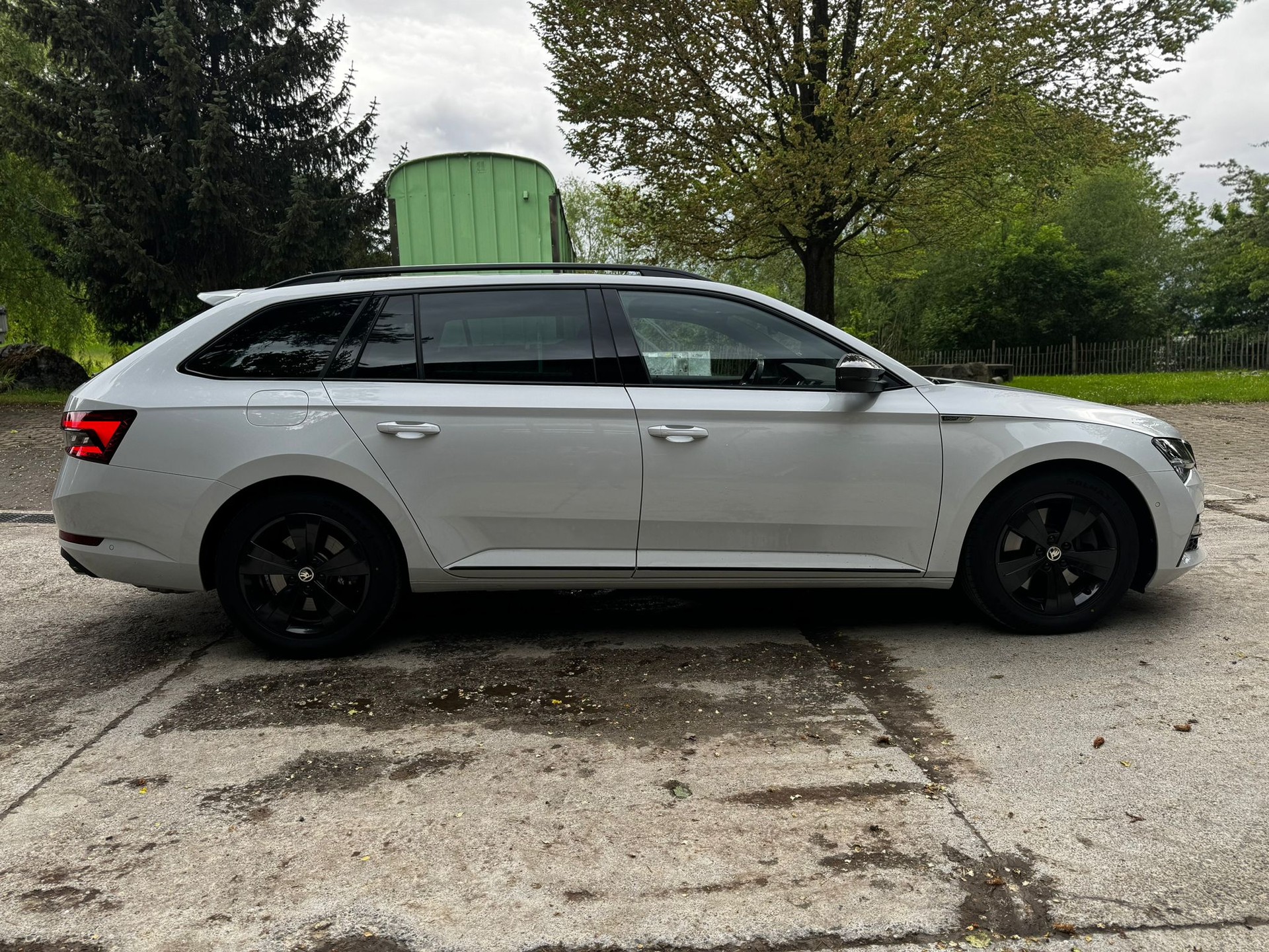 SKODA Superb Combi 2.0 TSI SportLine 4x4 DSG-image-4