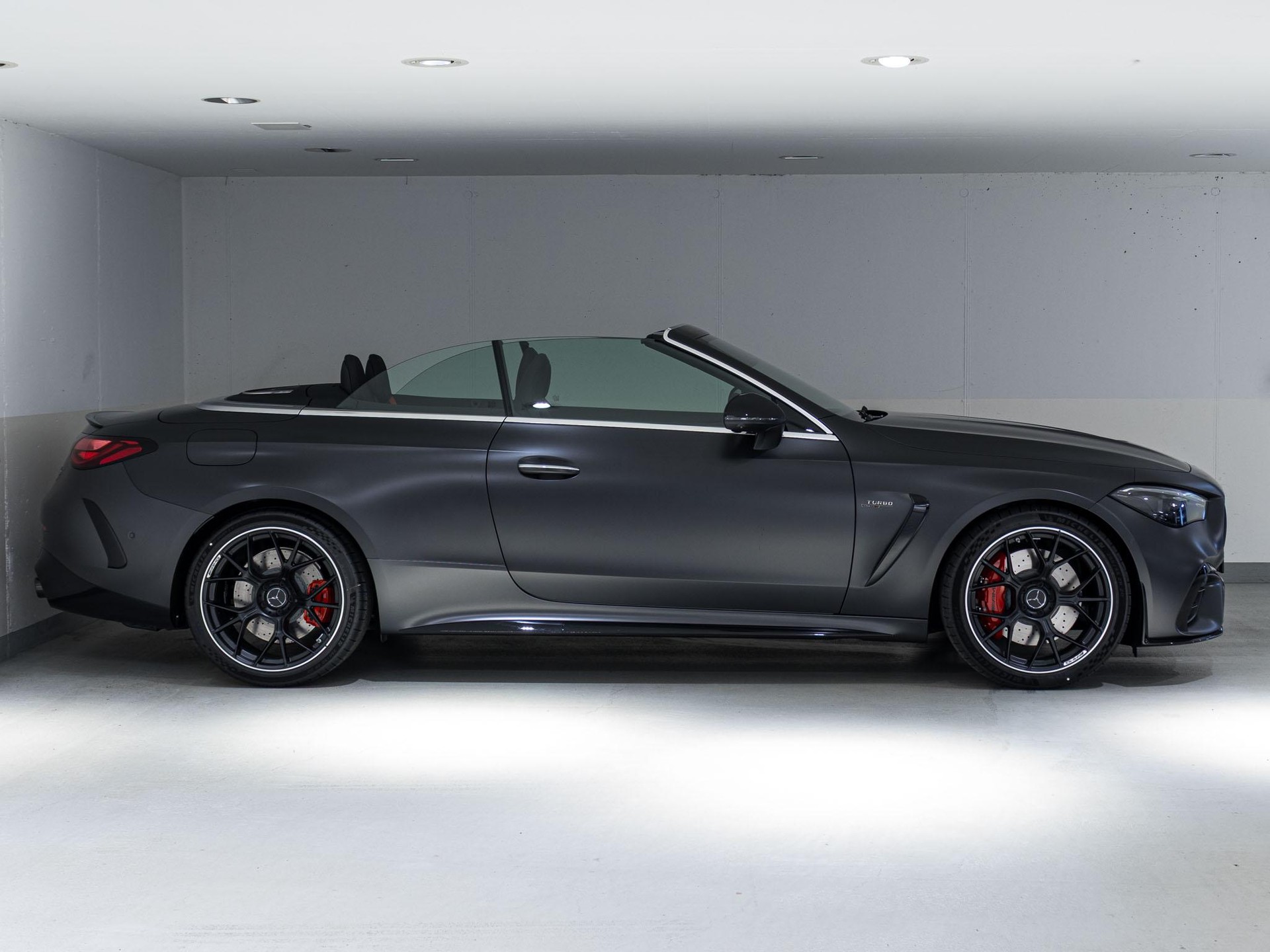 MERCEDES-BENZ CLE 53 AMG 4MATIC+ Cabriolet-image-1
