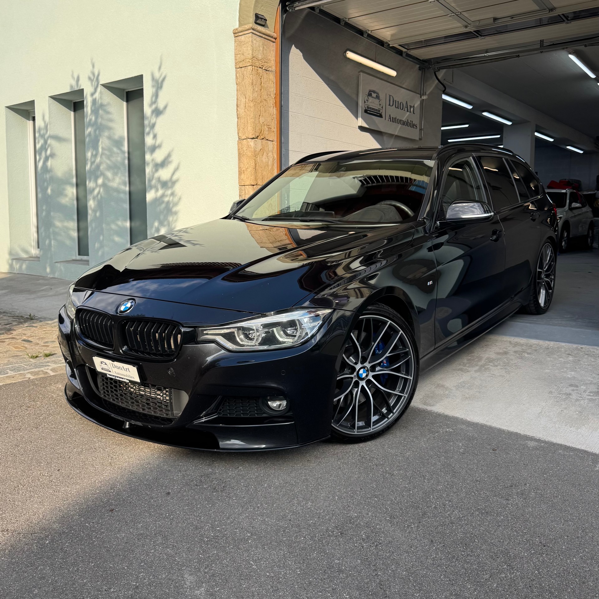 BMW 335d xDrive Touring M Sport Line Steptronic-image-0