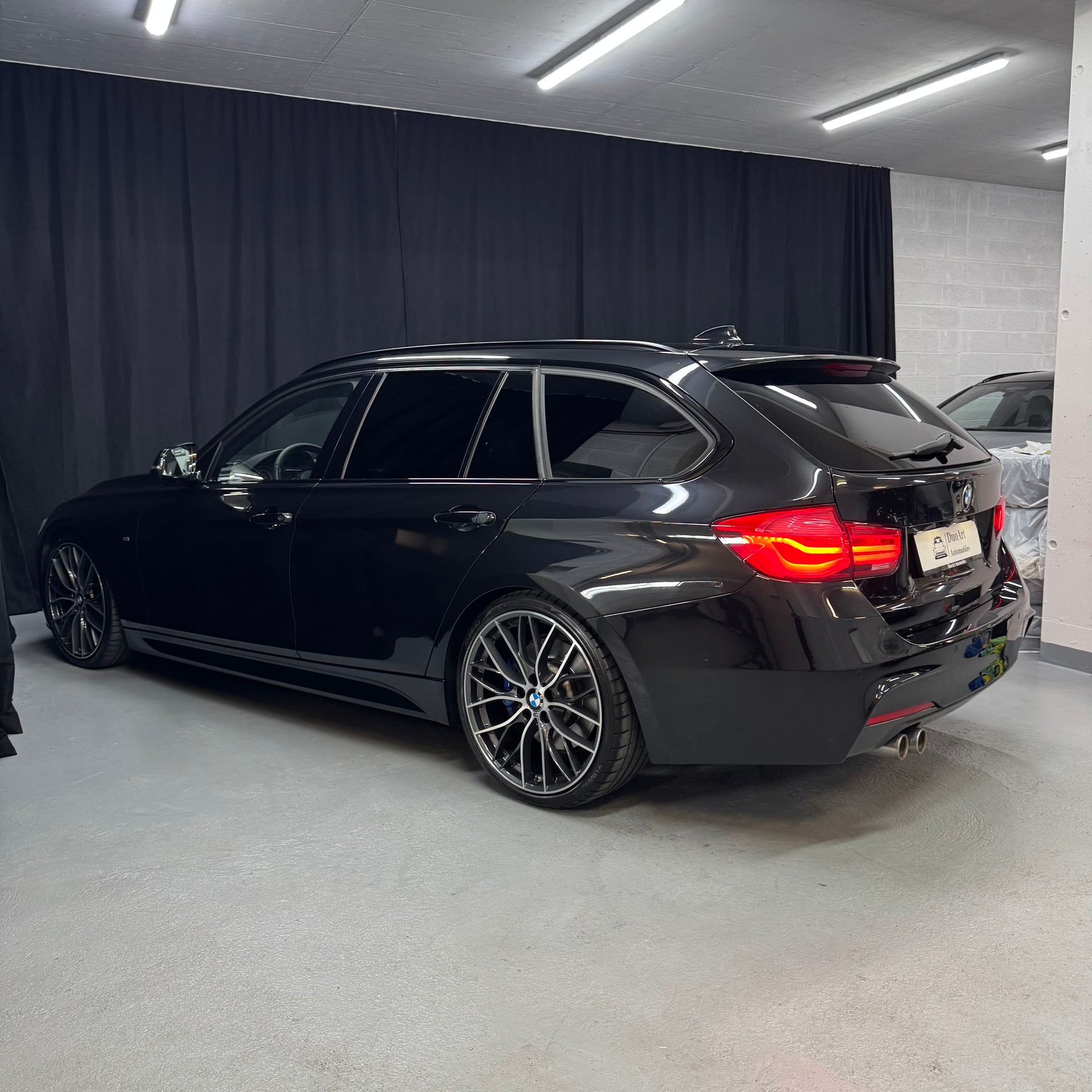 BMW 335d xDrive Touring M Sport Line Steptronic-image-8