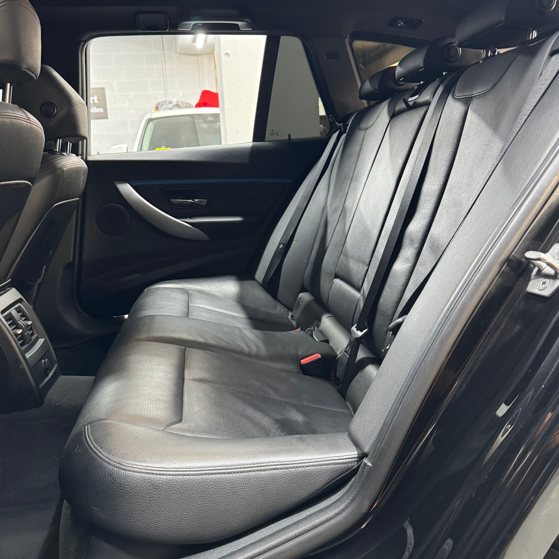 BMW 335d xDrive Touring M Sport Line Steptronic-image-13