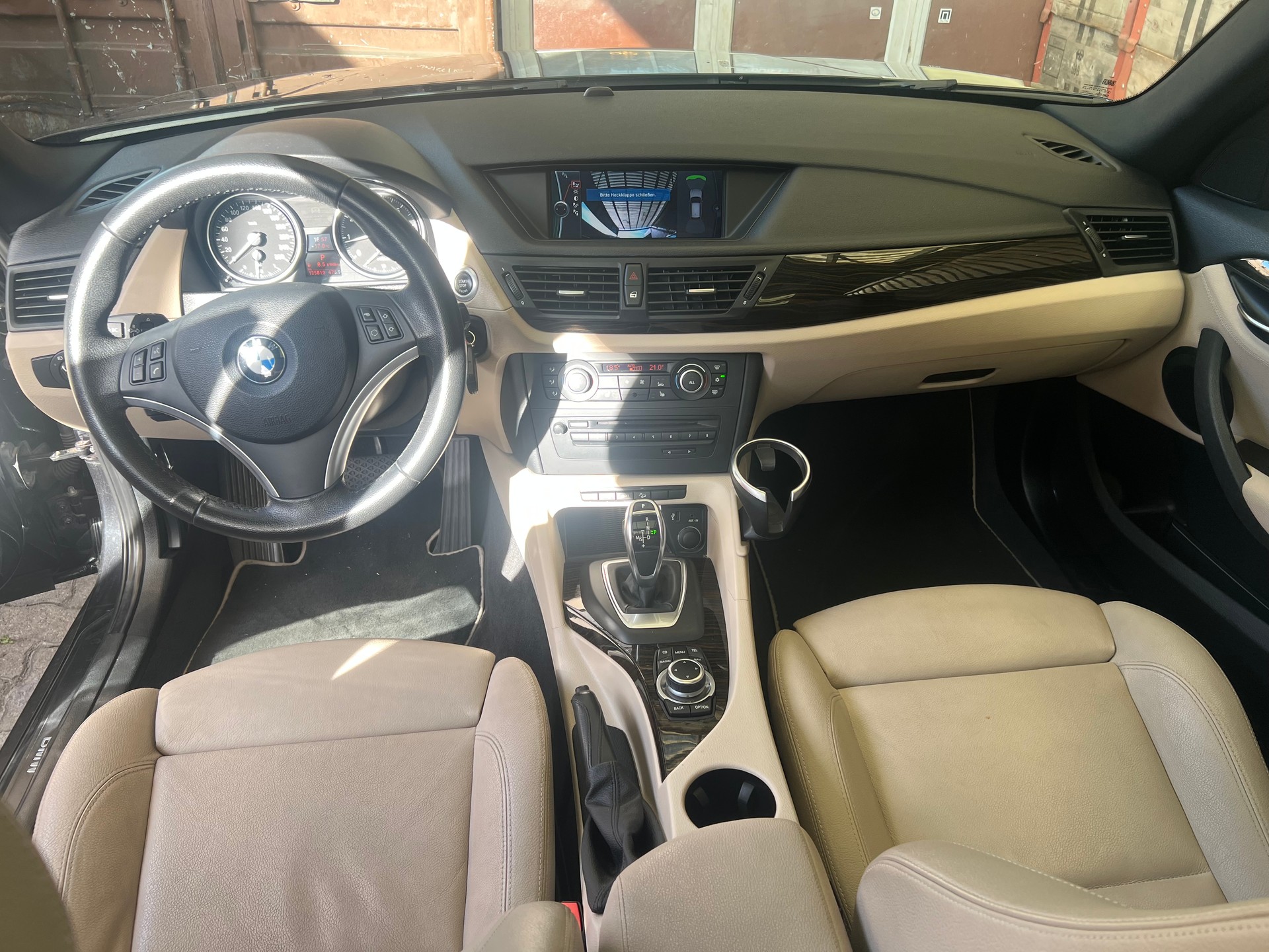BMW X1 xDrive 28i Steptronic-image-30