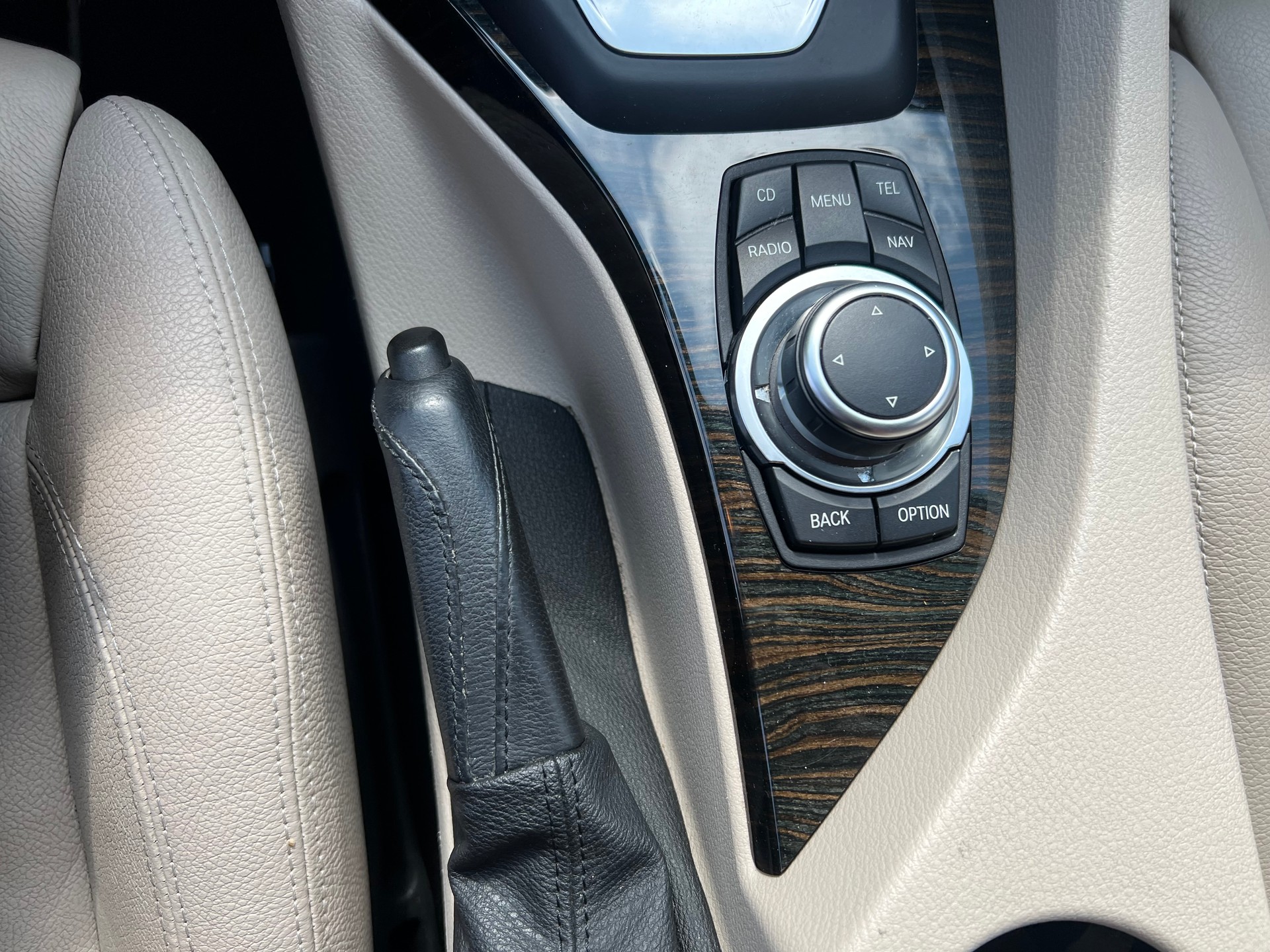 BMW X1 xDrive 28i Steptronic-image-16