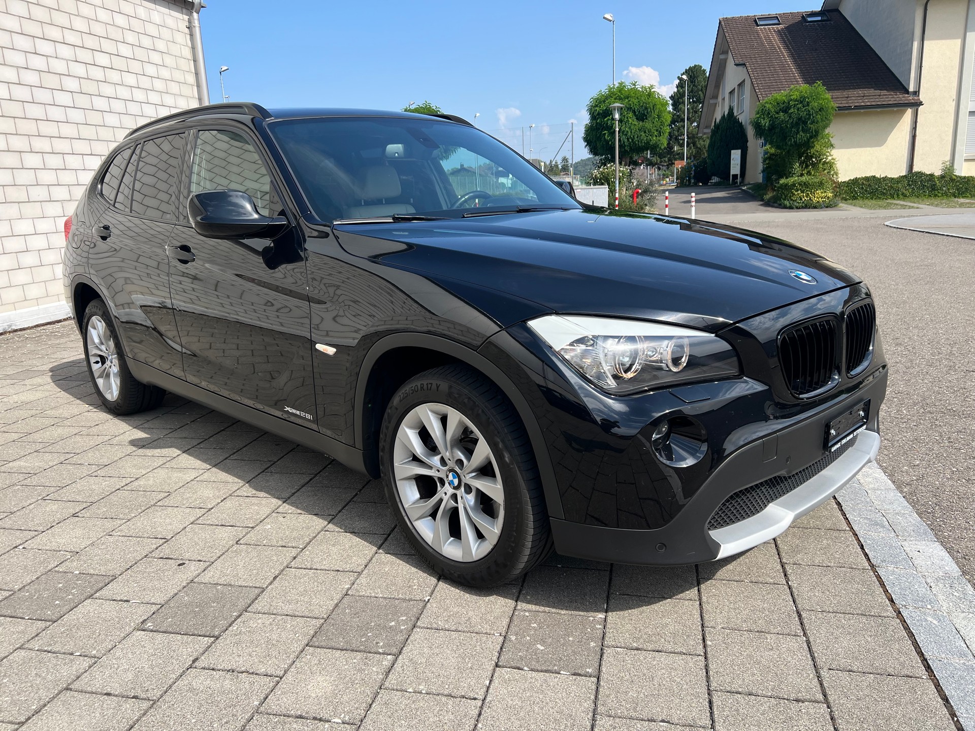BMW X1 xDrive 28i Steptronic-image-2