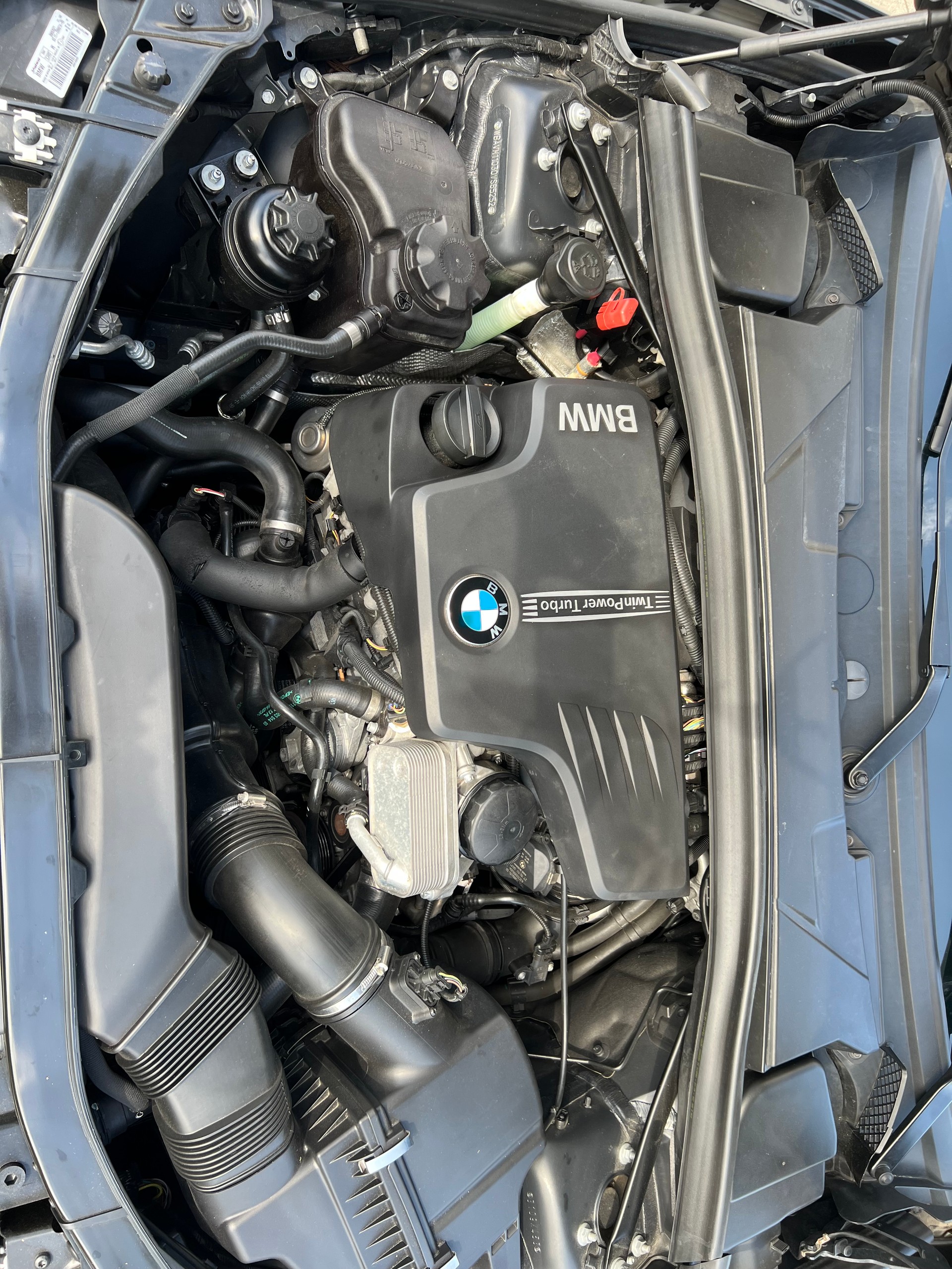 BMW X1 xDrive 28i Steptronic-image-23