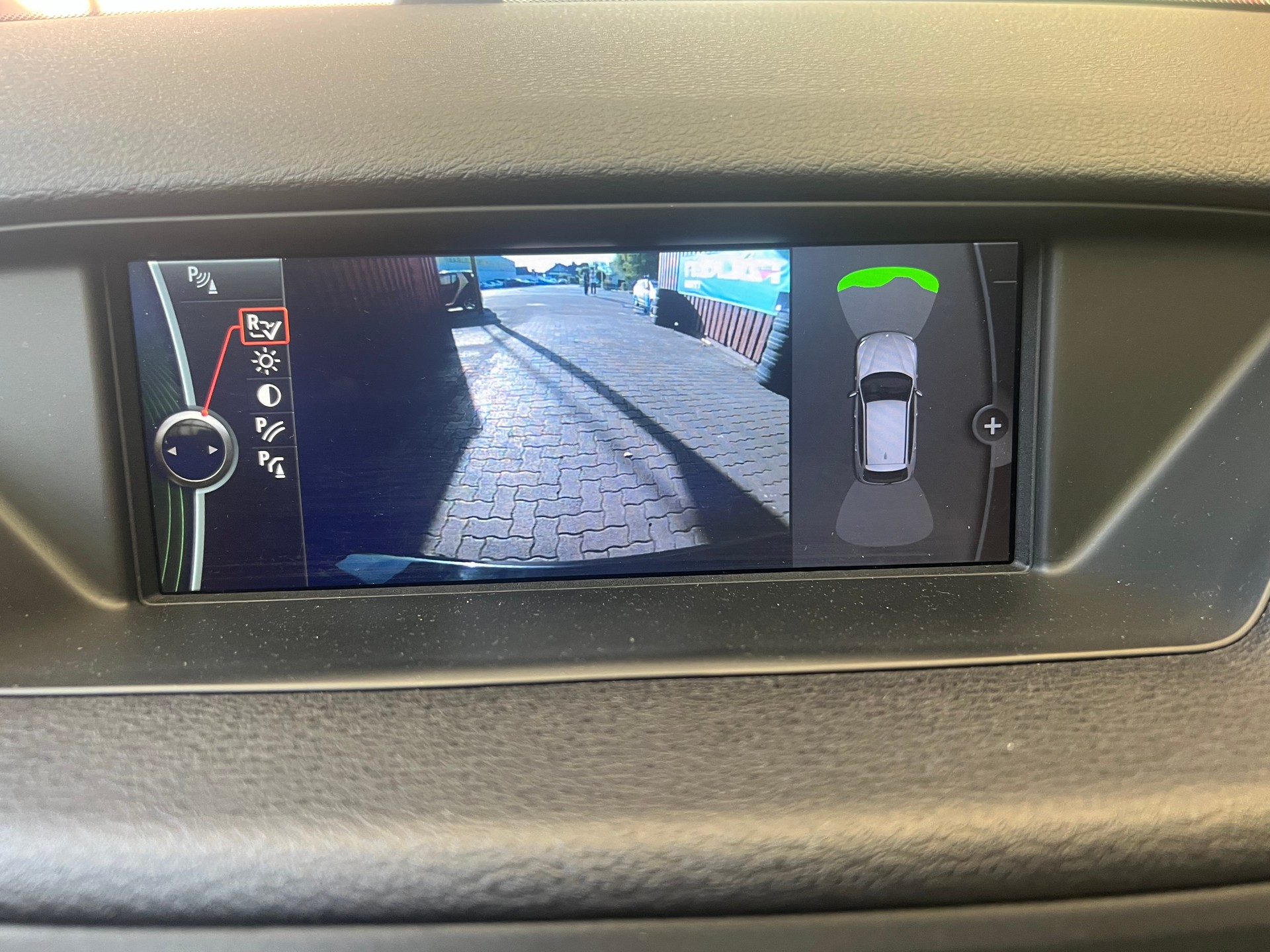 BMW X1 xDrive 28i Steptronic-image-26