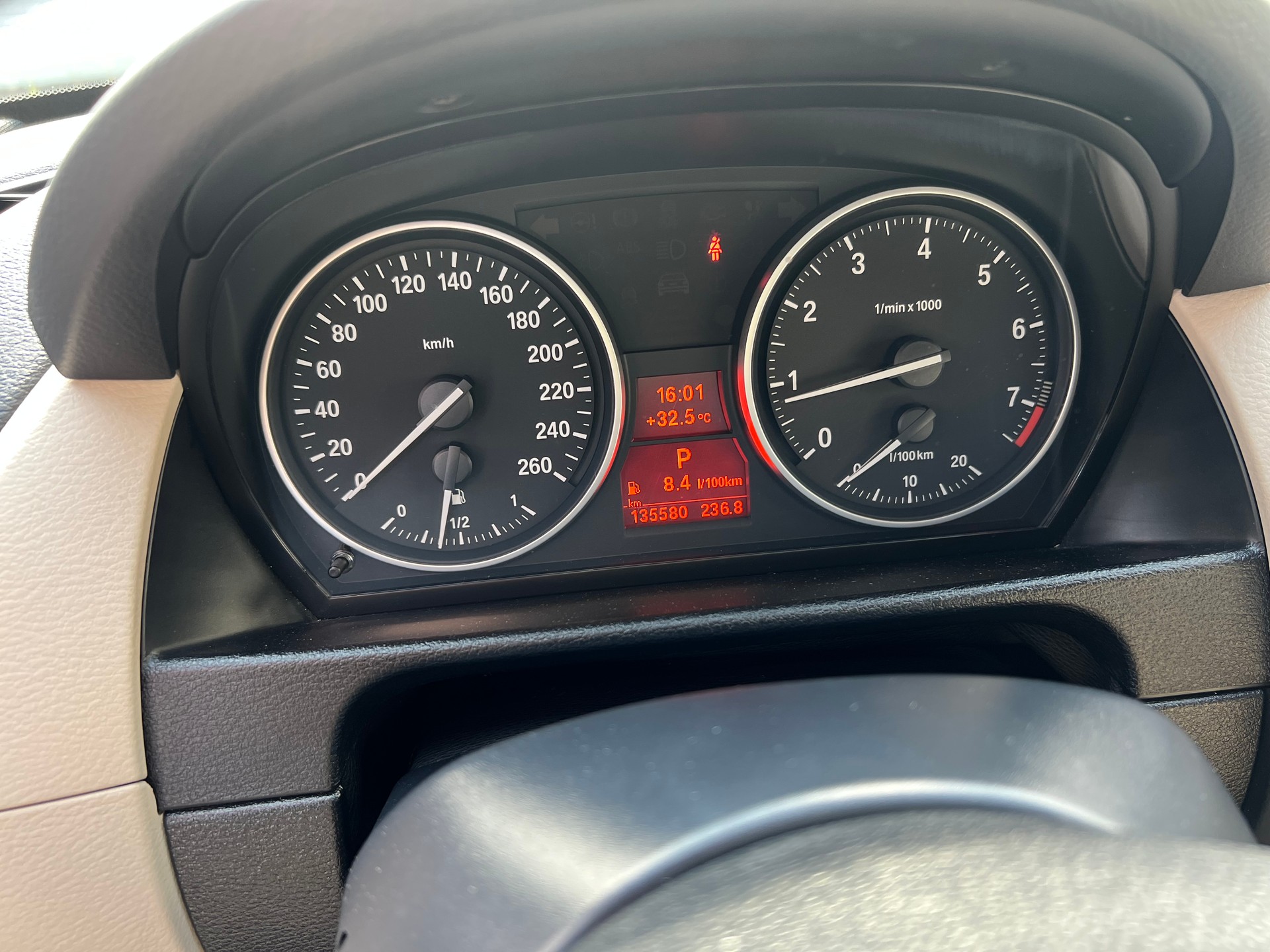 BMW X1 xDrive 28i Steptronic-image-11