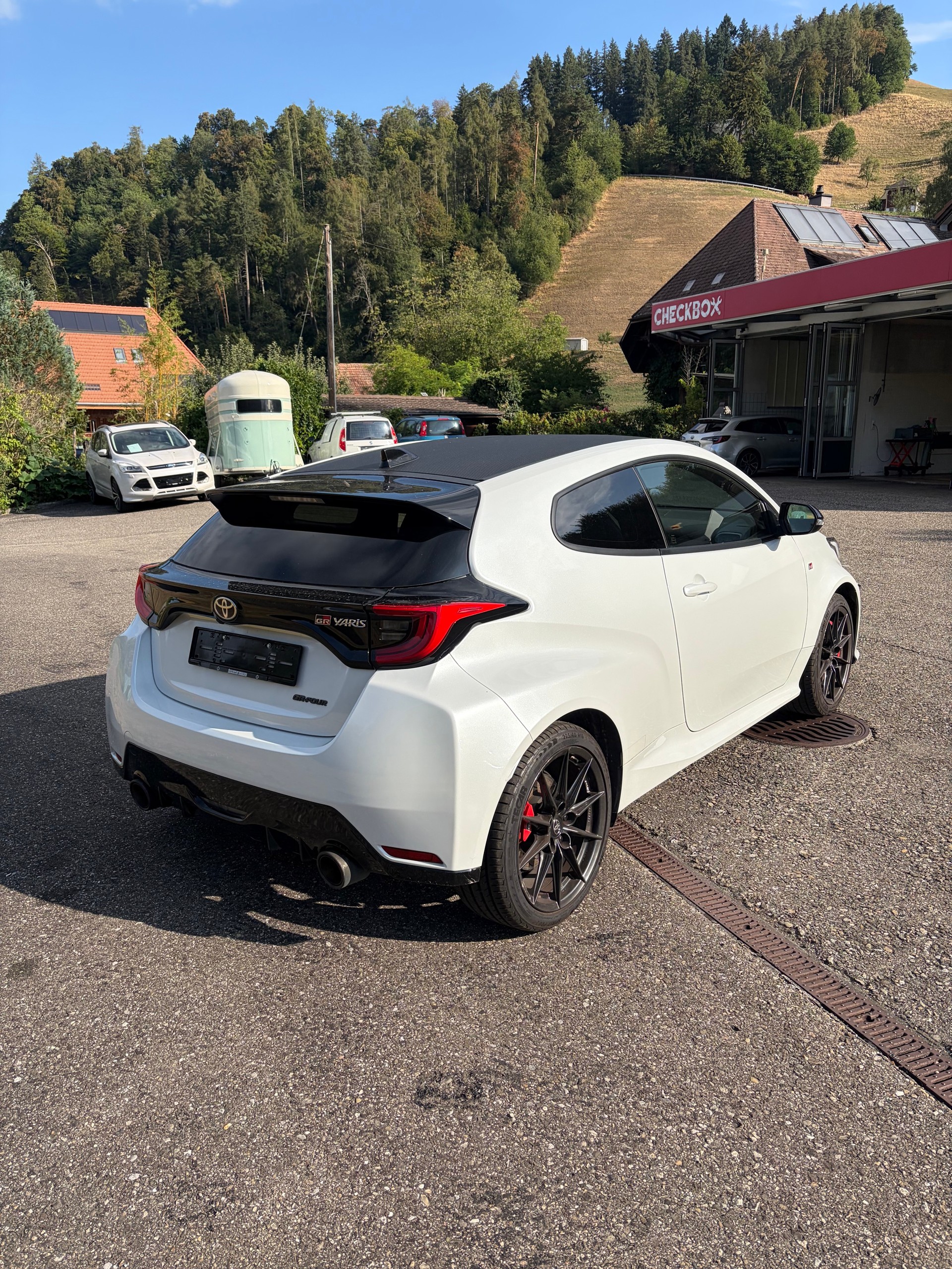 TOYOTA Yaris 1.6 GR Sport-image-5