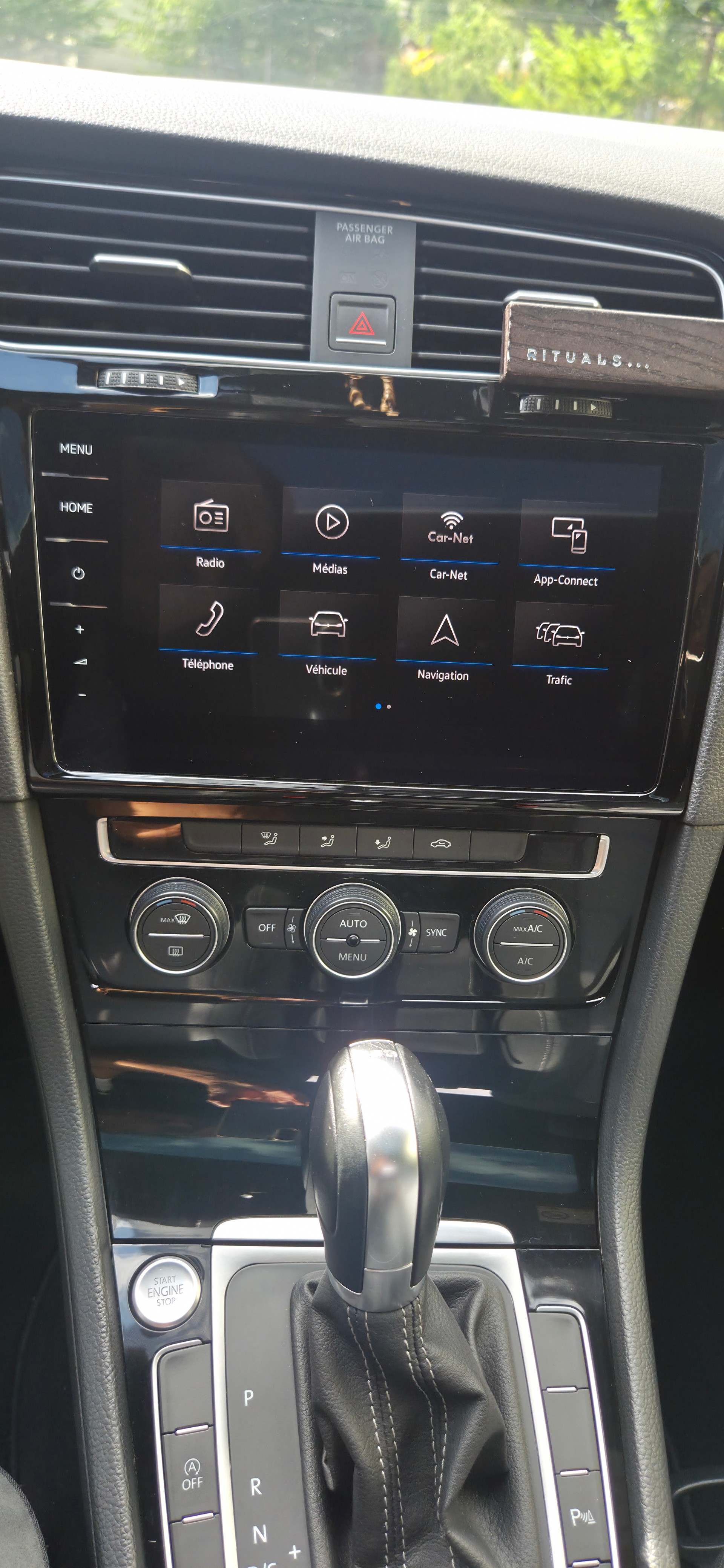 VW 1.2 TSI 105 Carat R-Line DSG7-image-4