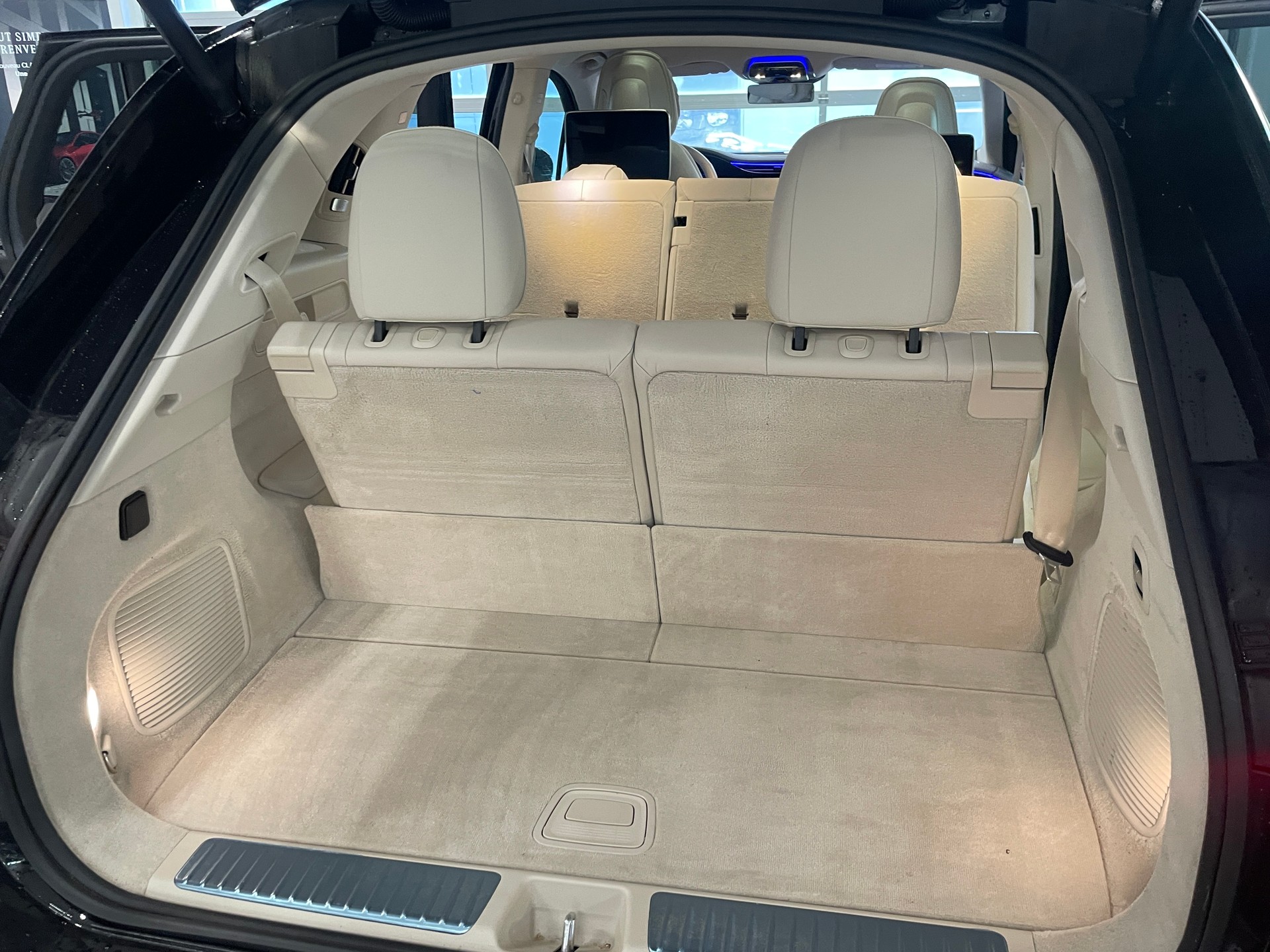 MERCEDES-BENZ EQS 580 4Matic Executive Edition SUV AMG Line-image-7