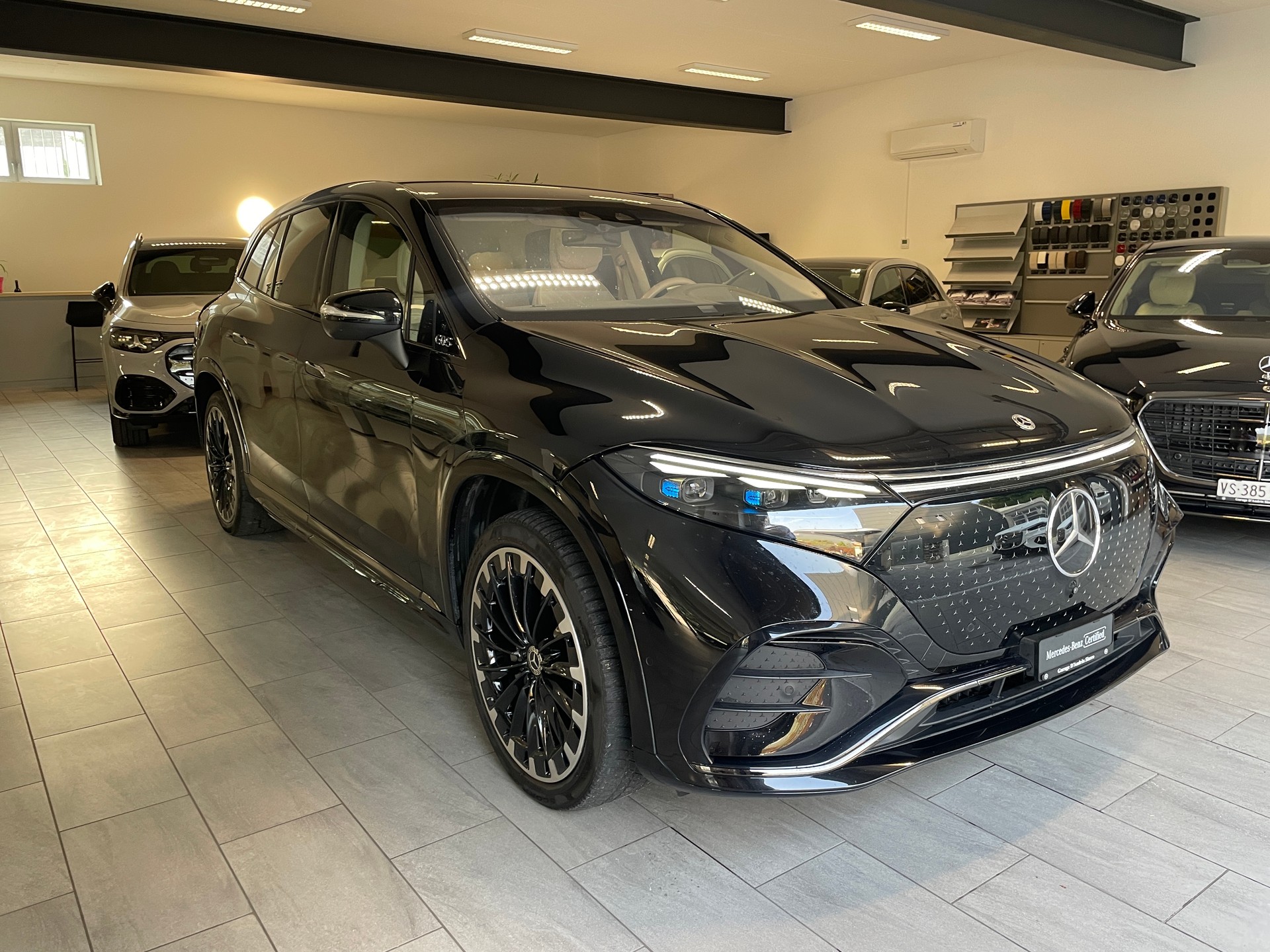 MERCEDES-BENZ EQS 580 4Matic Executive Edition SUV AMG Line-image-2