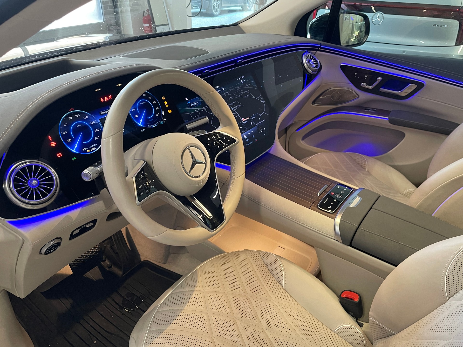 MERCEDES-BENZ EQS 580 4Matic Executive Edition SUV AMG Line-image-9