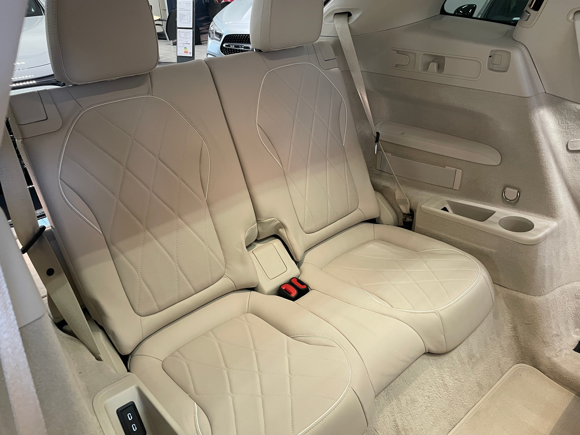 MERCEDES-BENZ EQS 580 4Matic Executive Edition SUV AMG Line-image-6
