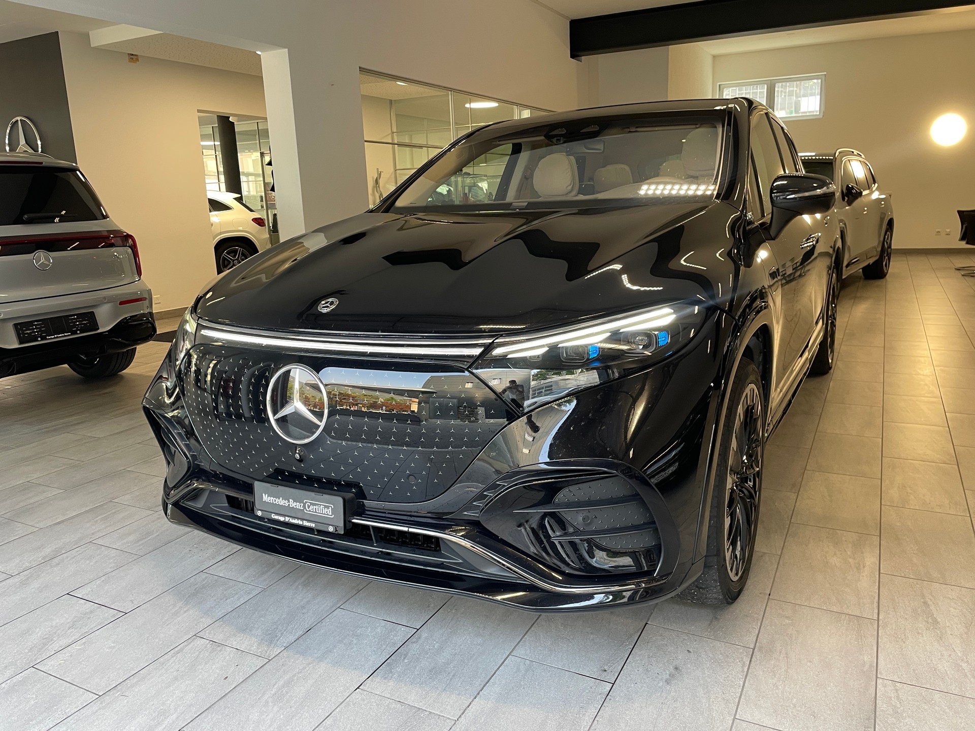 MERCEDES-BENZ EQS 580 4Matic Executive Edition SUV AMG Line-image-1