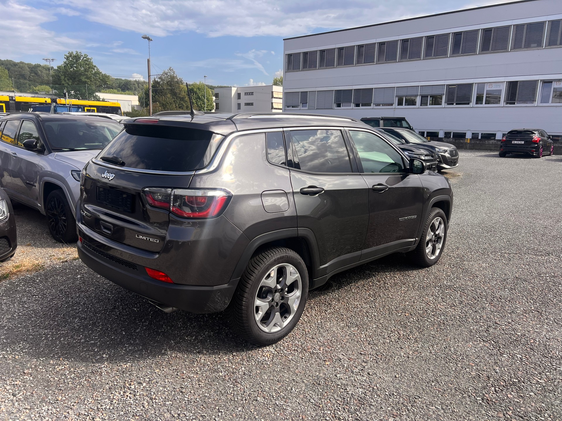 JEEP Compass 1.4 Turbo Limited AWD 9ATX-image-4