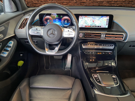 MERCEDES-BENZ EQC 400 AMG Line 4Matic-image-10