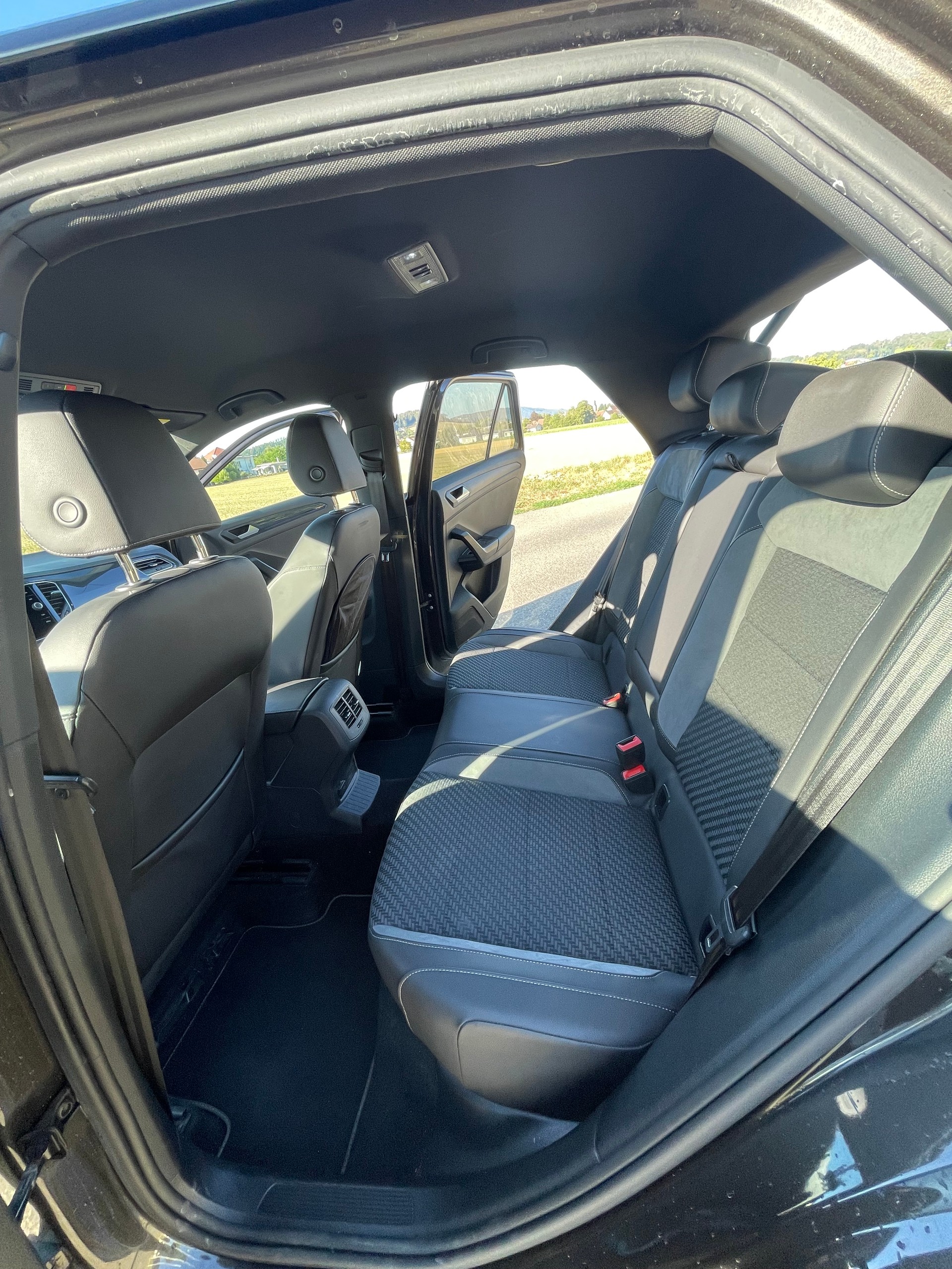VW 2.0 TSI Advance DSG 4motion-image-4