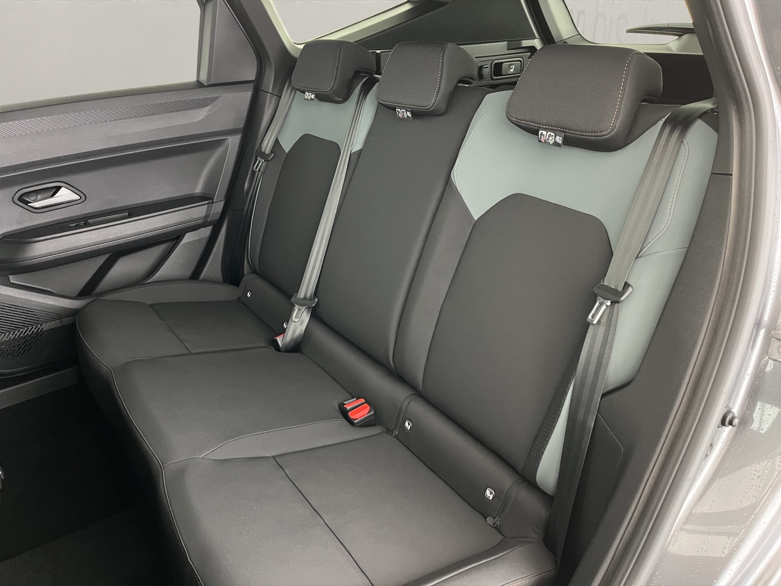 DACIA Bigster 1.2 Hybrid Extreme 4WD-image-16
