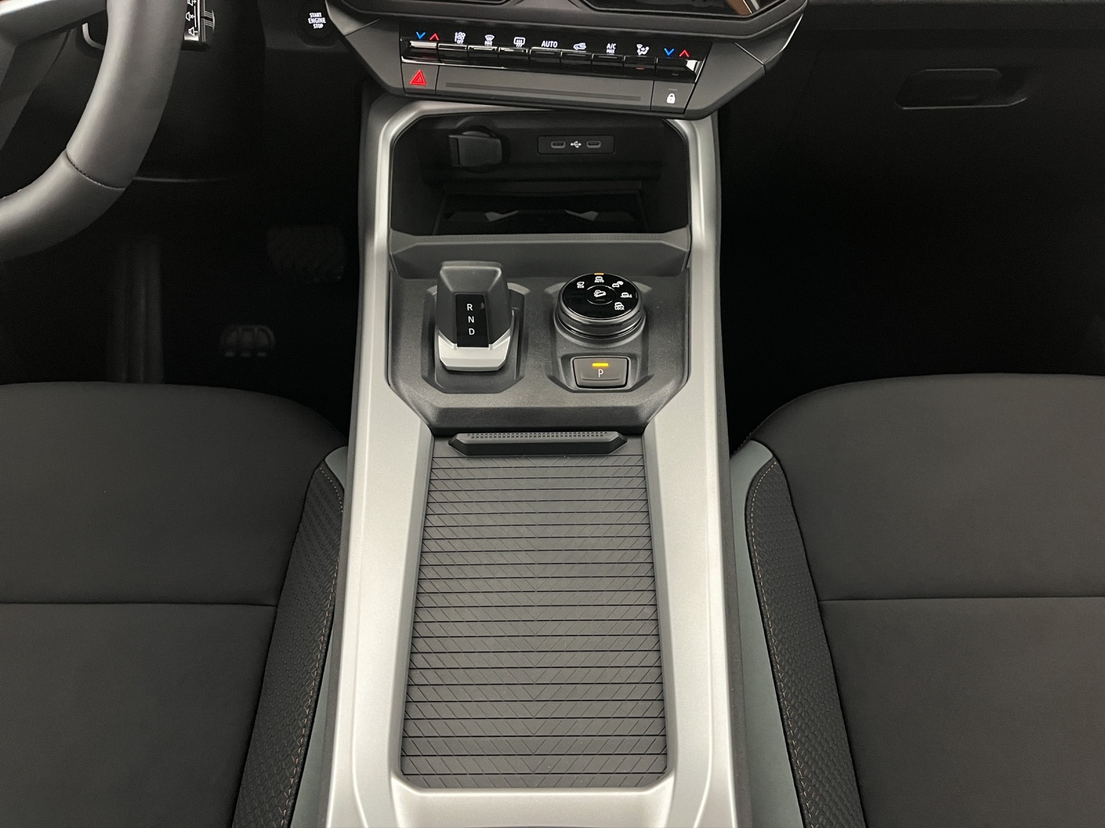 DACIA Bigster 1.2 Hybrid Extreme 4WD-image-13