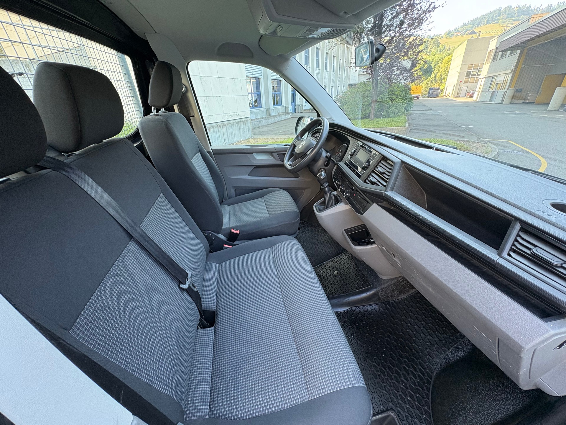 VW T6.1 2.0 TDI-image-11