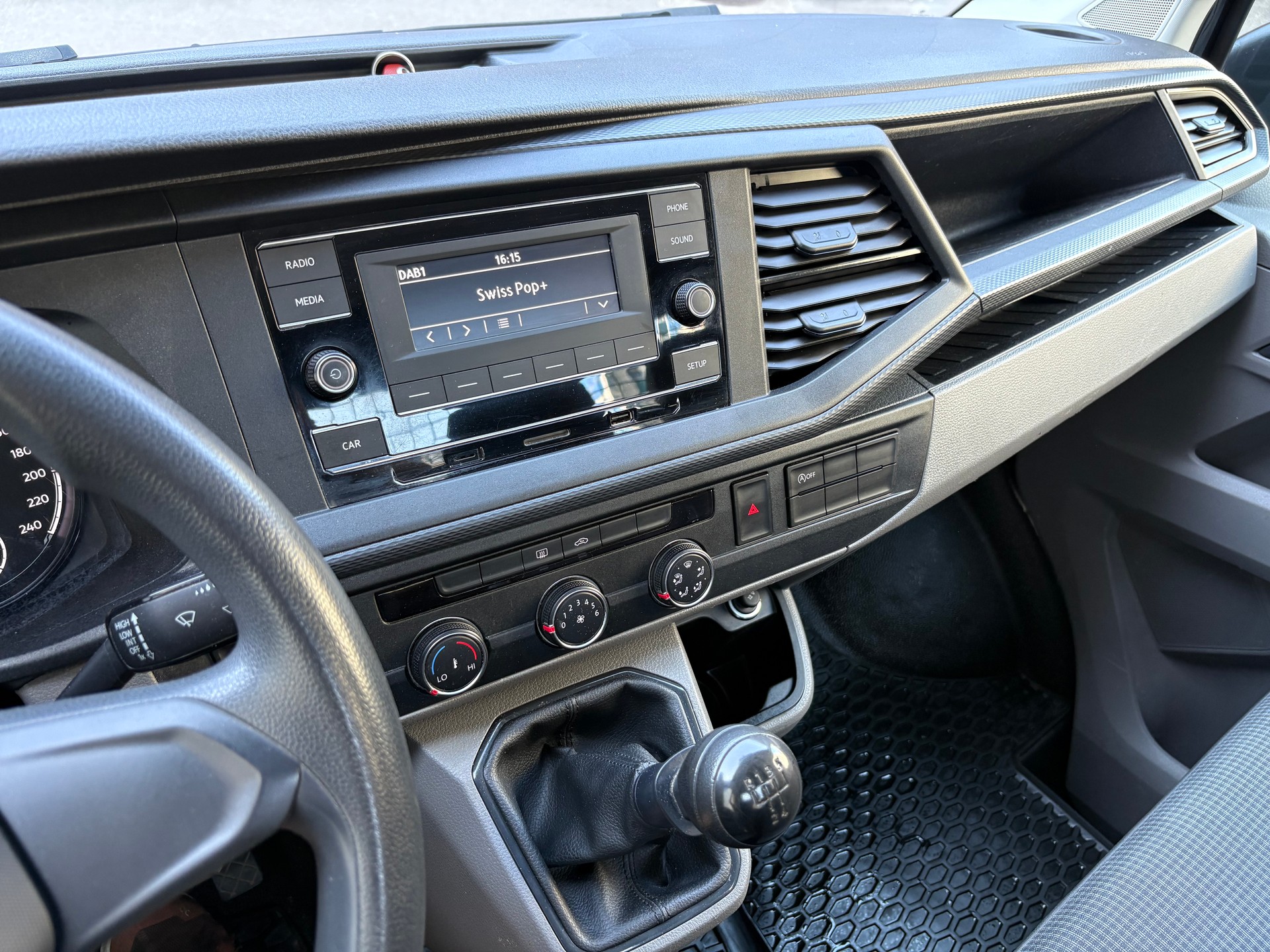 VW T6.1 2.0 TDI-image-9