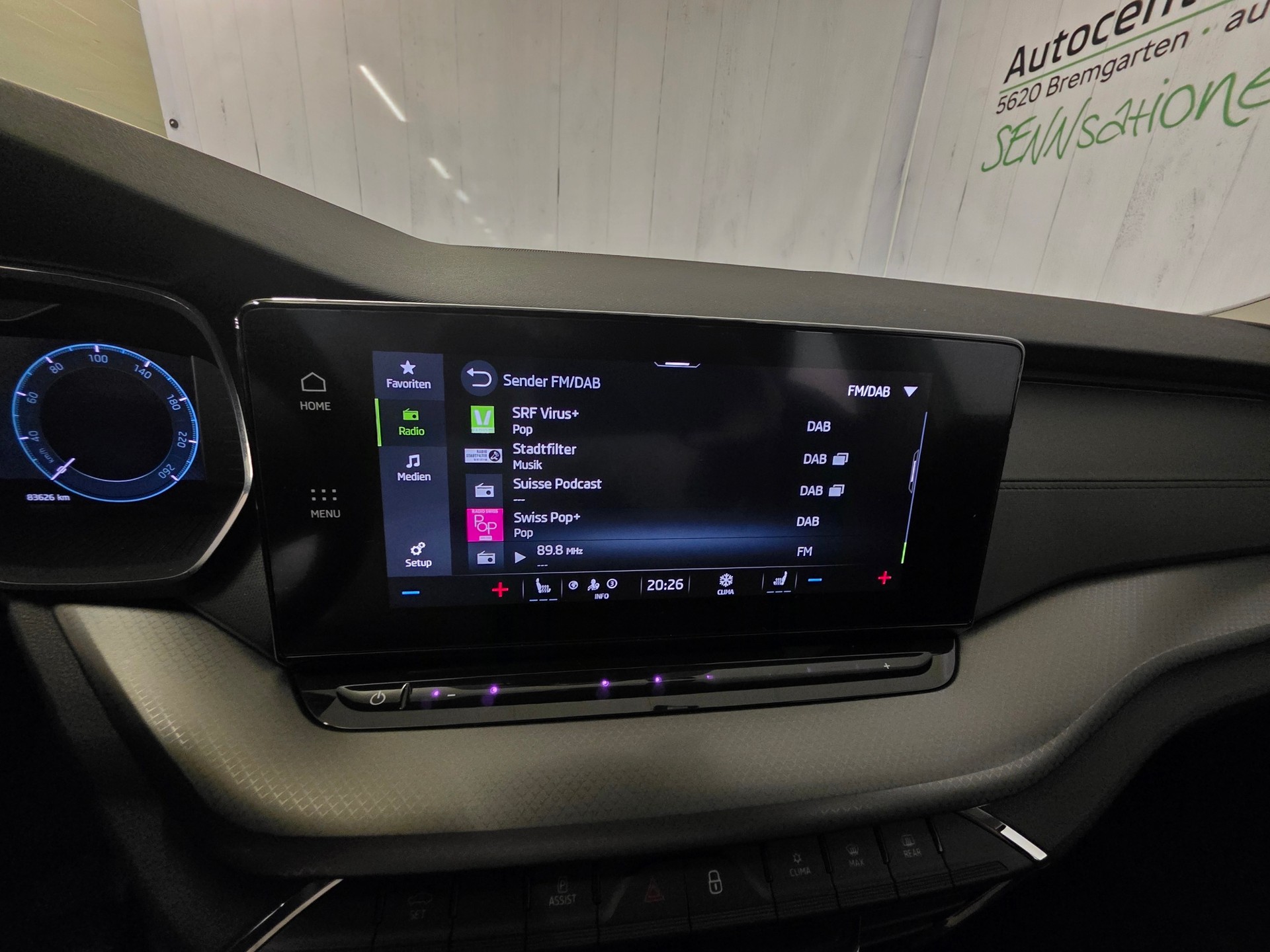 SKODA Octavia Combi 2.0 TDI DSG Ambition-image-14