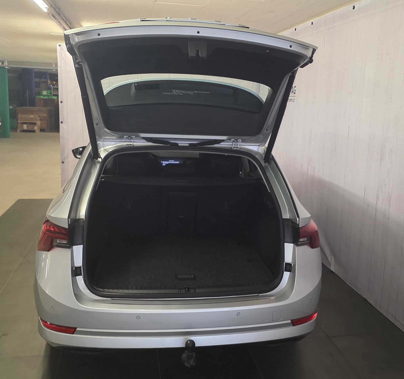 SKODA Octavia Combi 2.0 TDI DSG Ambition-image-7