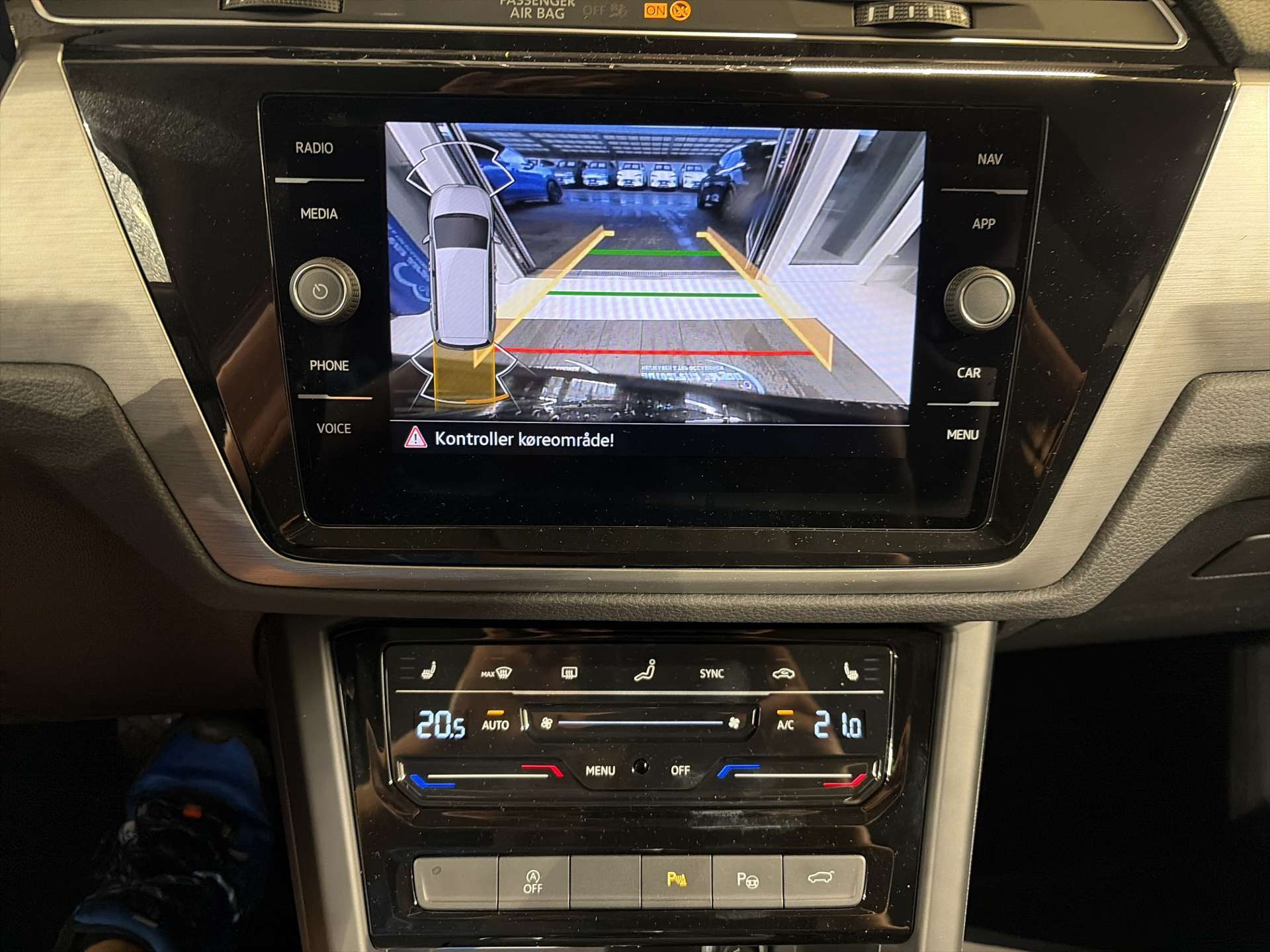 VW Touran 1.5 TSi EVO Comfortline Edition DSG-Automat 7-Plätzer-image-9