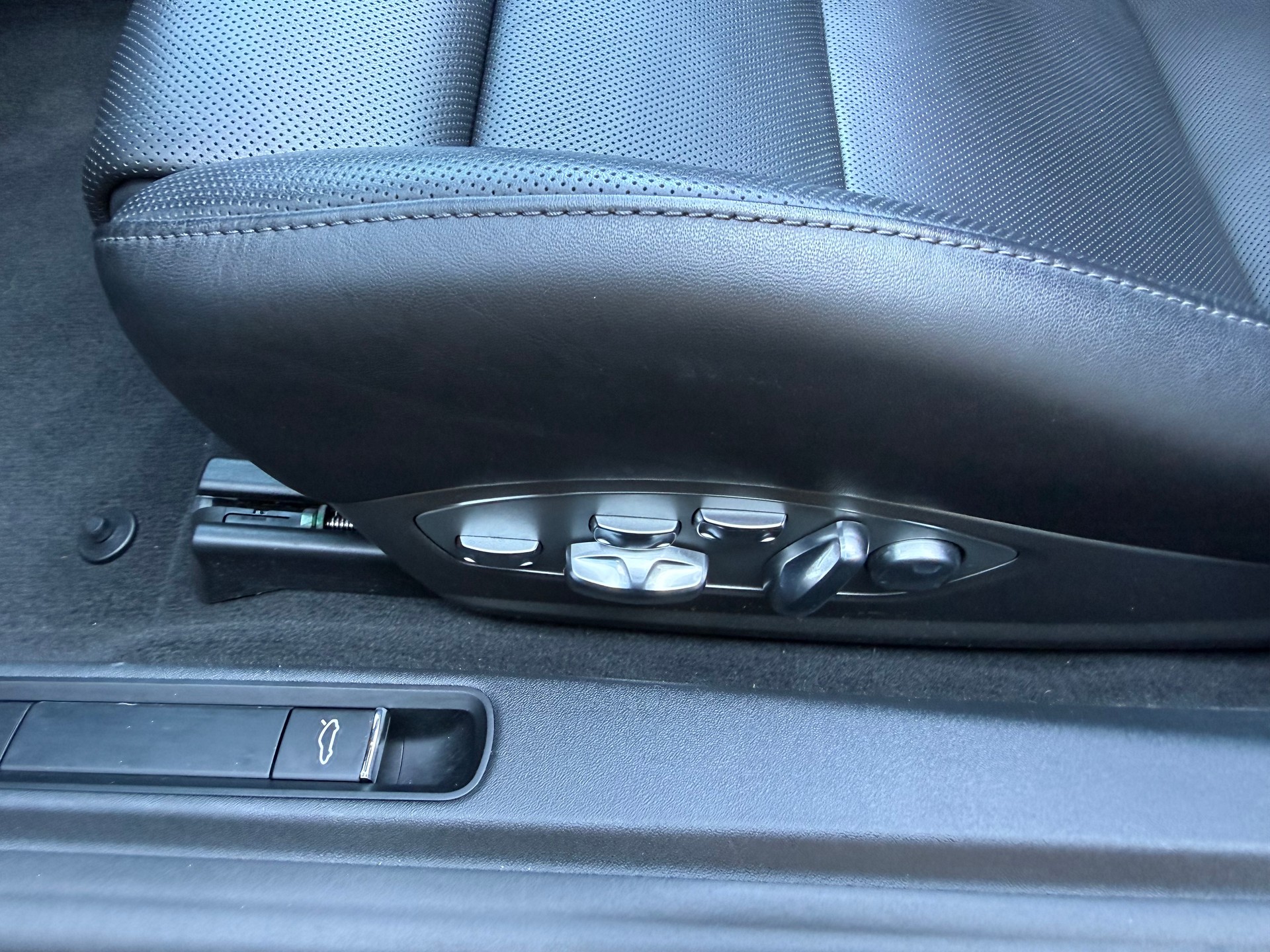 PORSCHE 718 Boxster 2.0 T Style Edition PDK-image-19