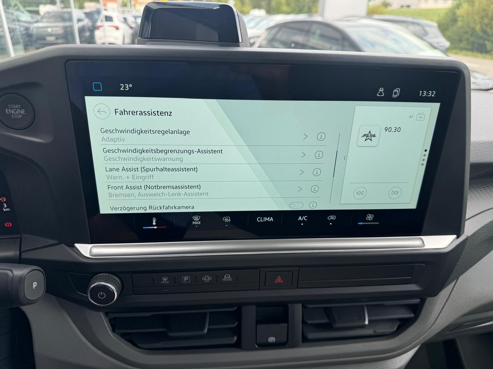 VW Transporter 2.0 TDI Automat-image-12