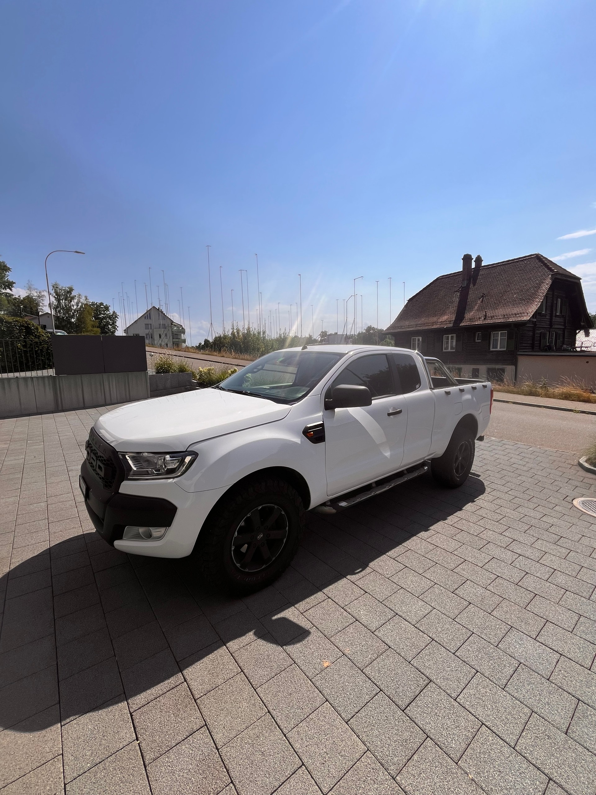 FORD 2.2 TDCi 4x4 Limited-image-0
