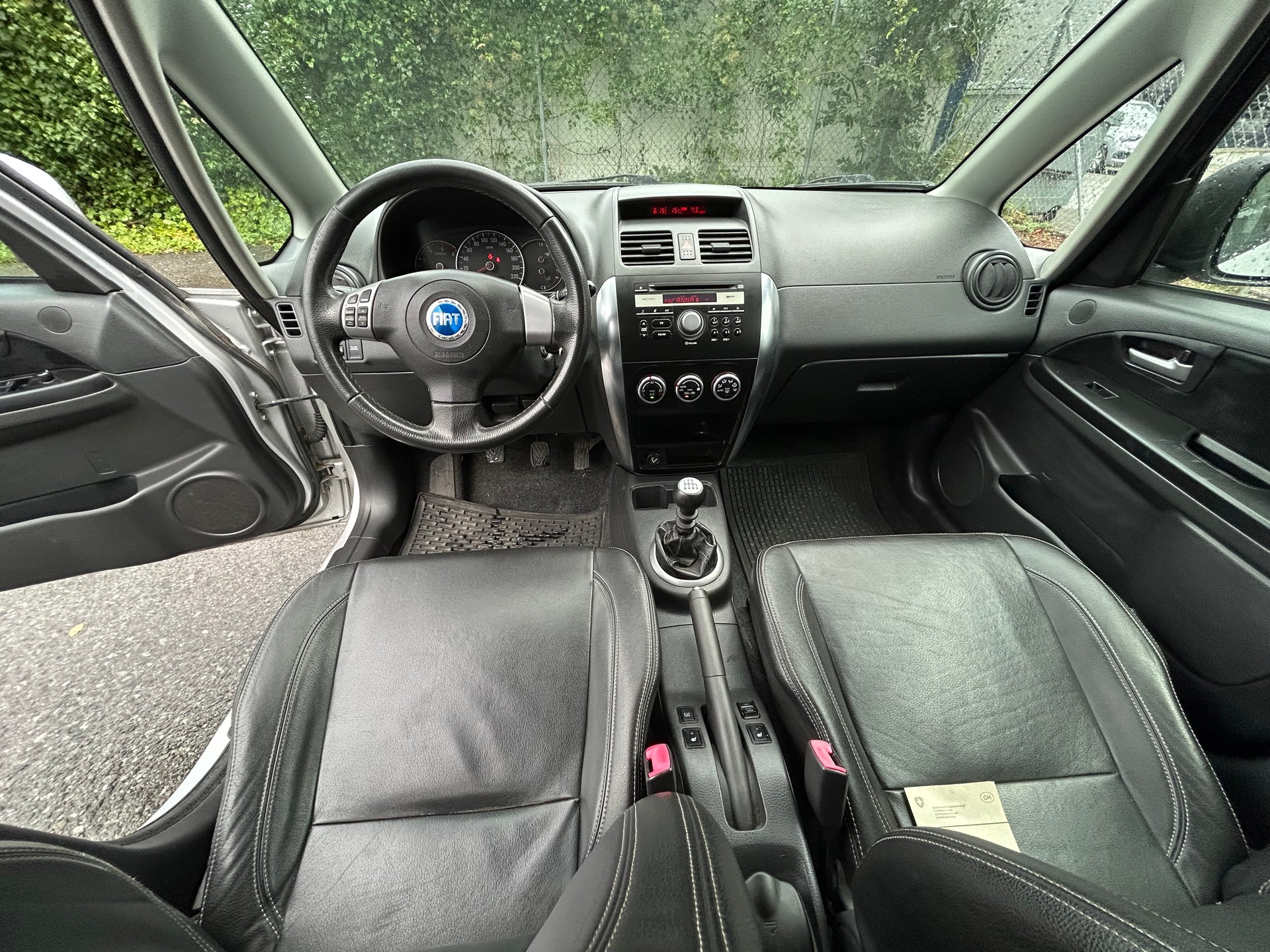 FIAT Sedici 1.9 JTD 4WD Freestyle-image-8