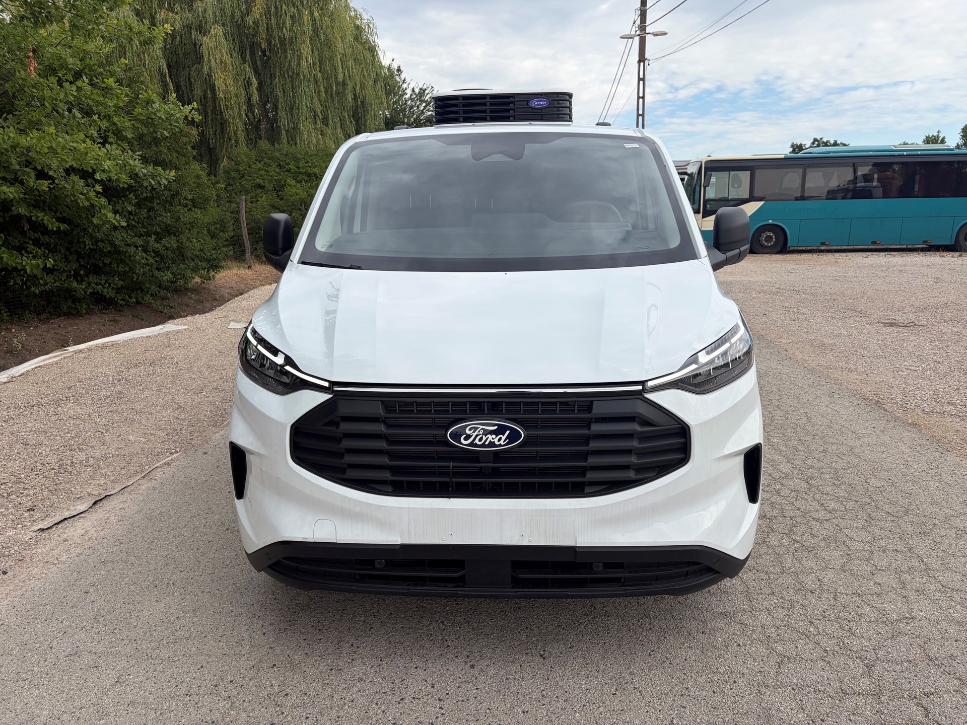 FORD L2H1 4x4 Aut 170Ps mit Carrier TK Kühlausbau und Ahk 2.8to-image-4