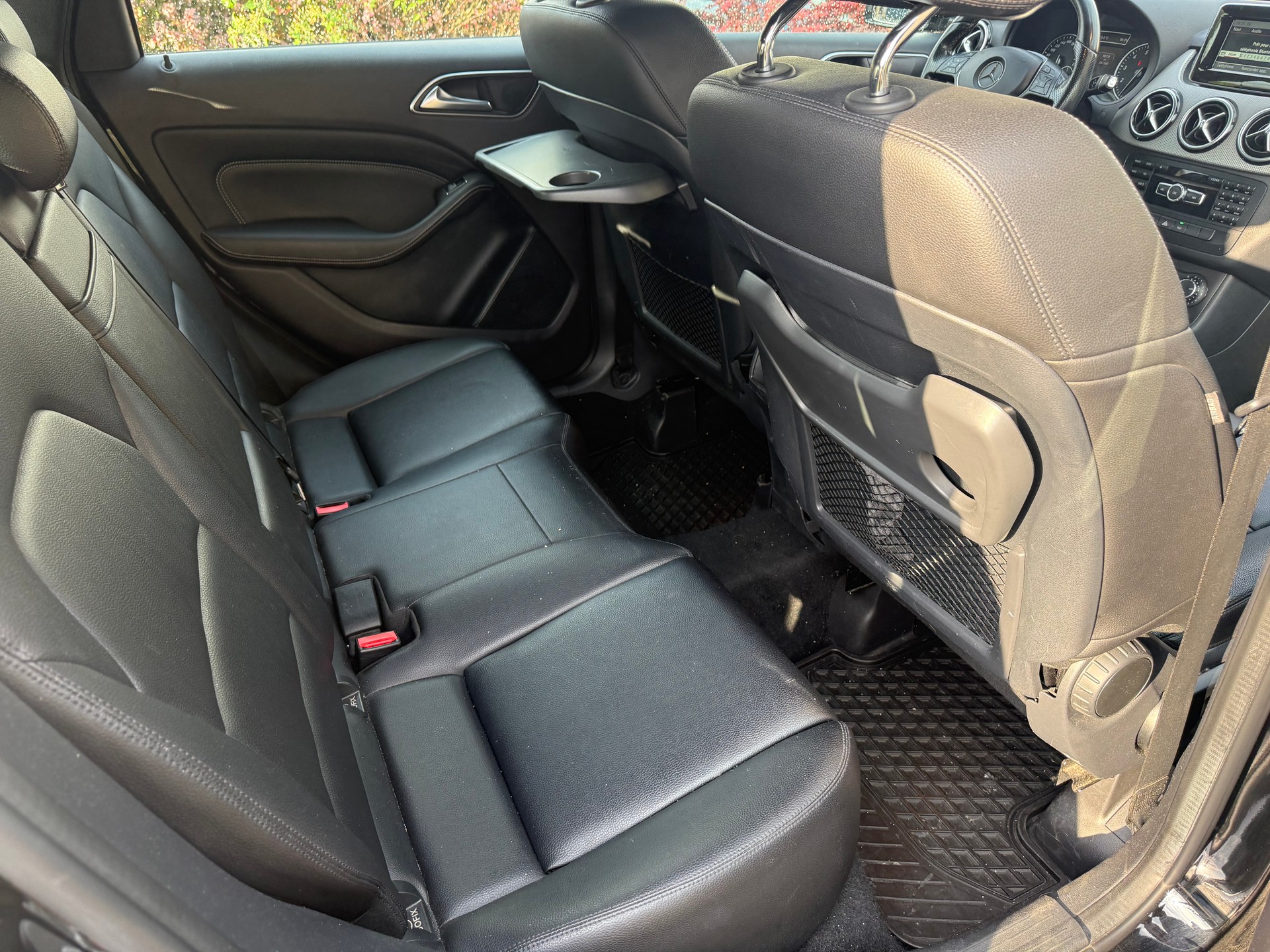 MERCEDES-BENZ B 220 4Matic 7G-DCT-image-7