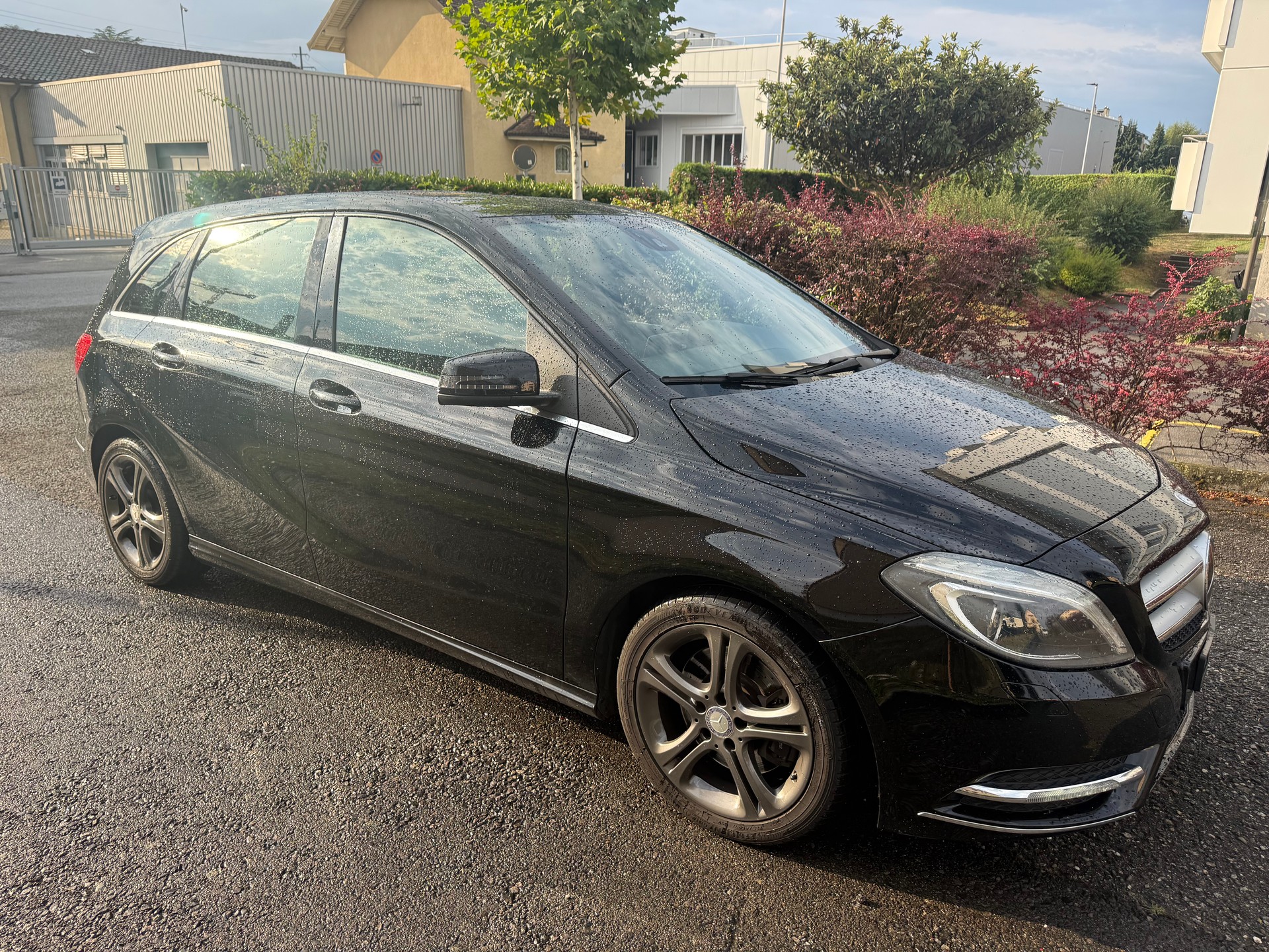 MERCEDES-BENZ B 220 4Matic 7G-DCT-image-5