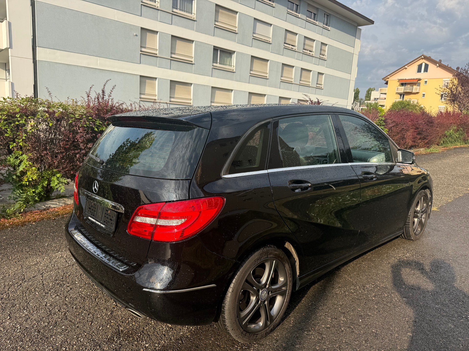 MERCEDES-BENZ B 220 4Matic 7G-DCT-image-4