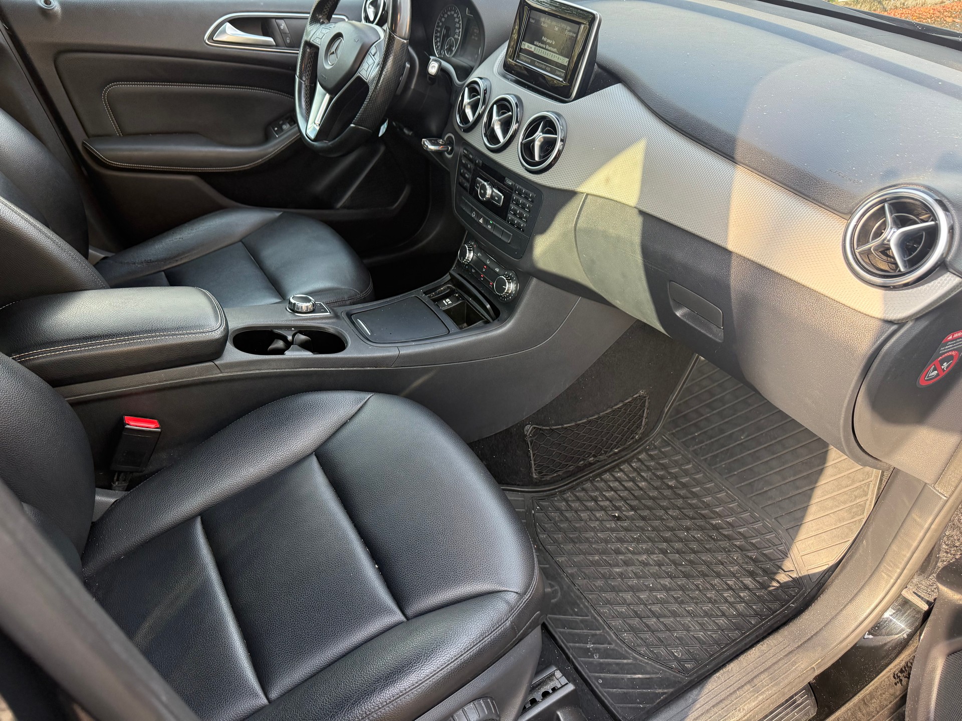 MERCEDES-BENZ B 220 4Matic 7G-DCT-image-6