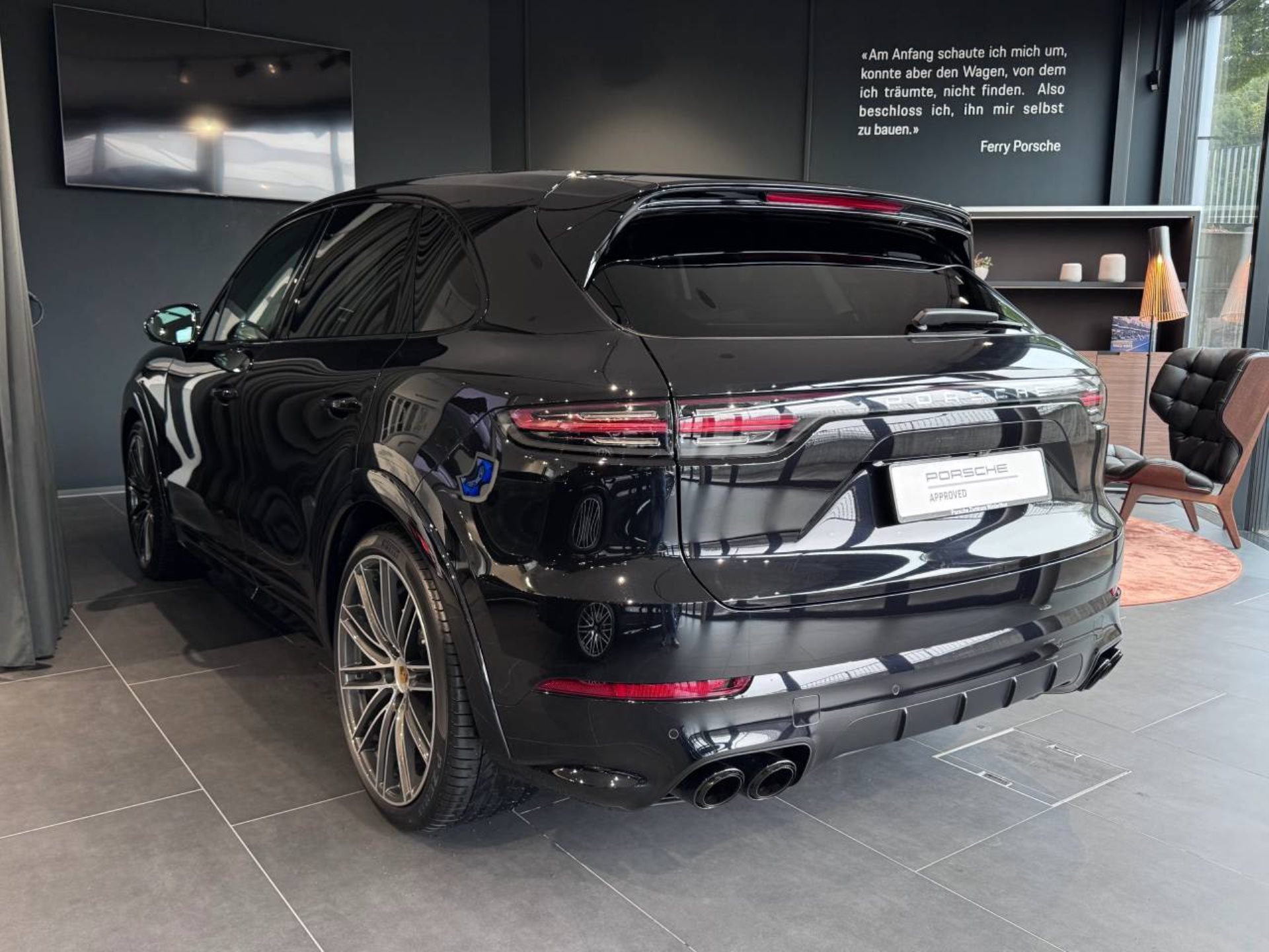 PORSCHE Cayenne Turbo-image-2