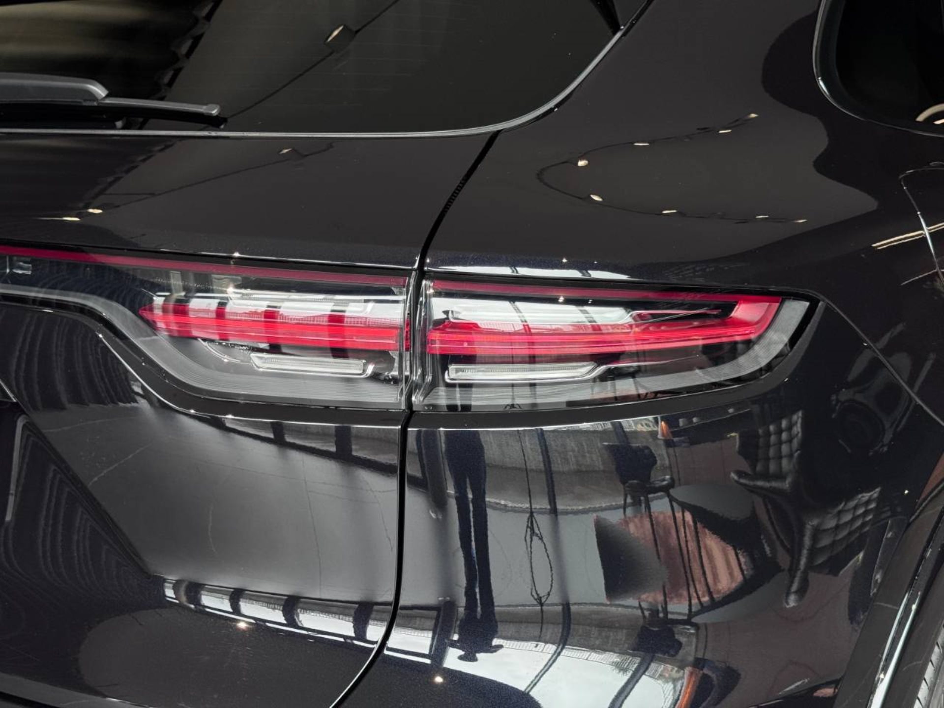 PORSCHE Cayenne Turbo-image-11