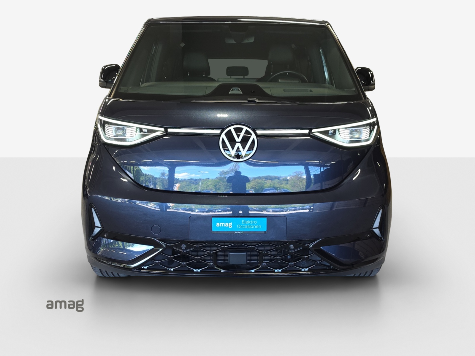 VW ID.Buzz LWB GTX 4 Motion-image-6