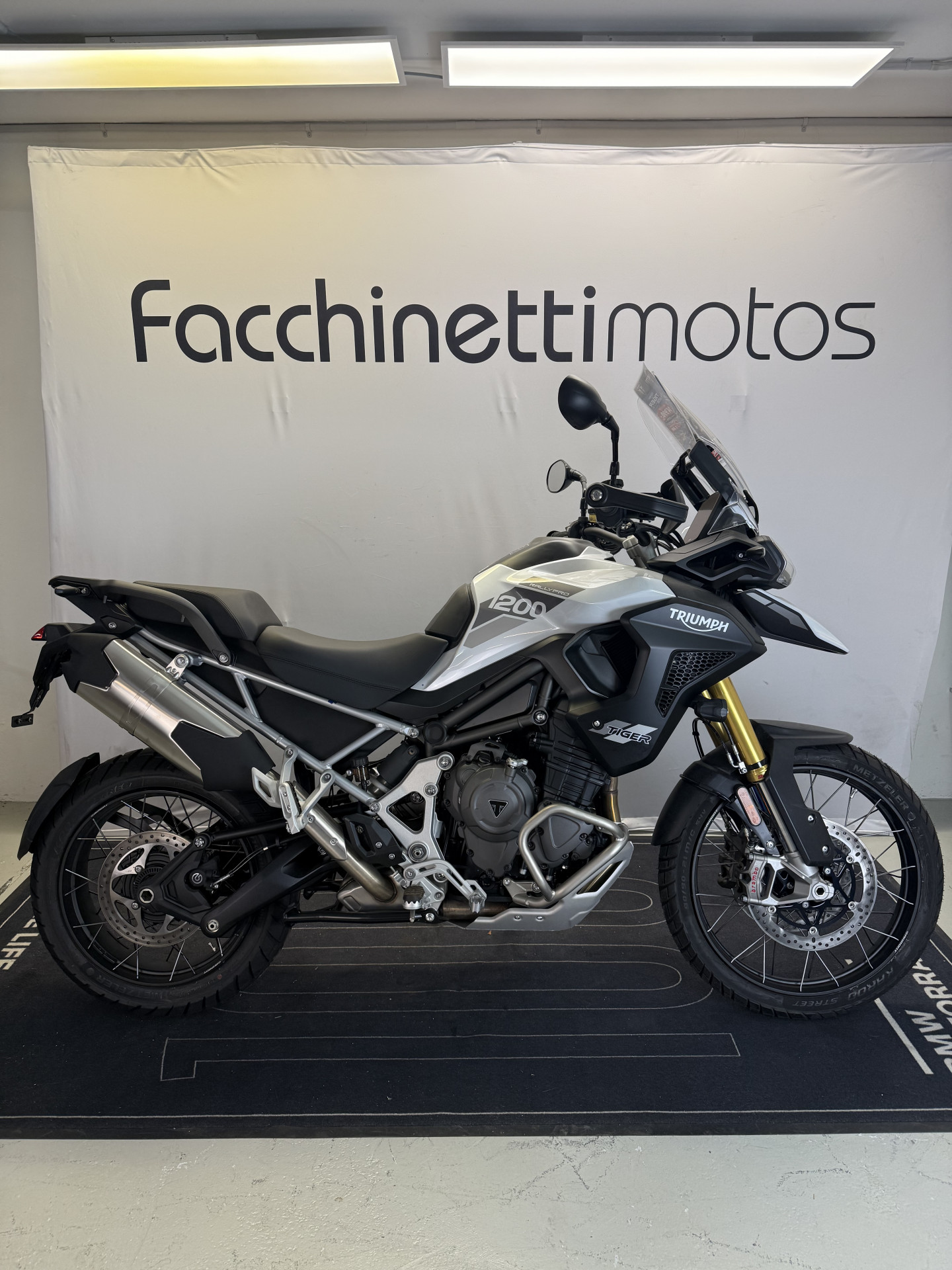 TRIUMPH Tiger 1200 Rally Pro-showroom-element-3