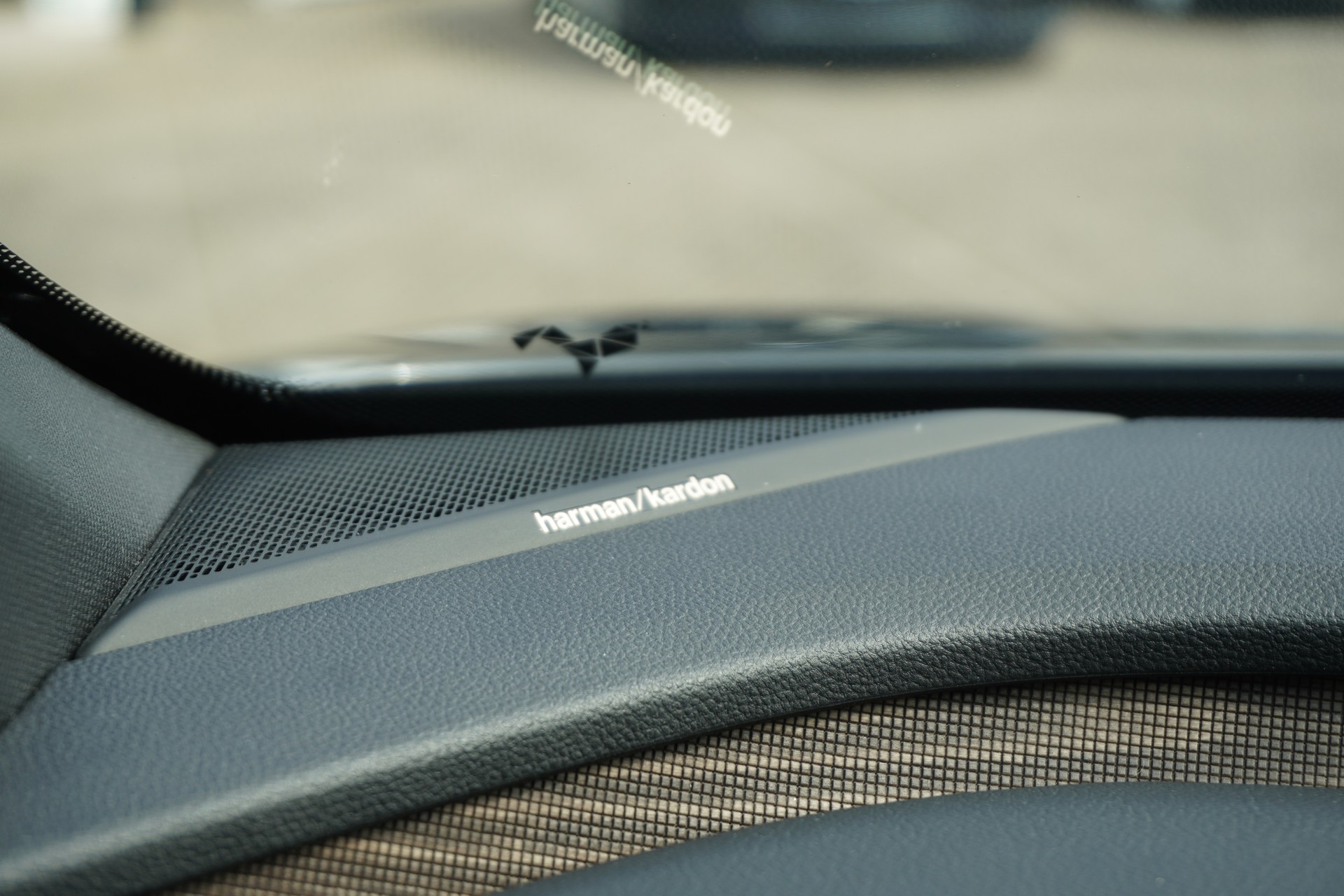 RENAULT Mégane E-TECH EV60 Iconic-image-38
