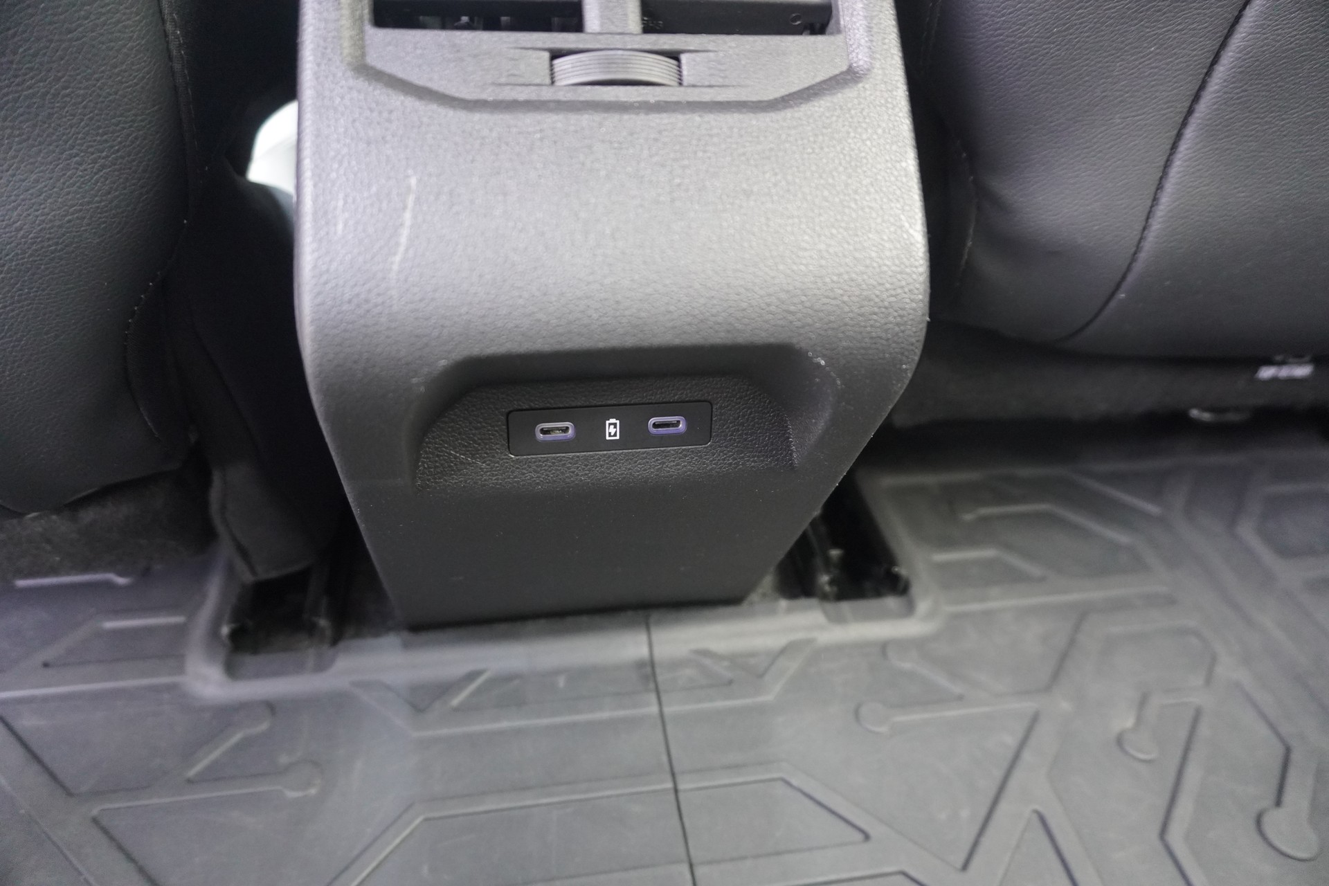 RENAULT Mégane E-TECH EV60 Iconic-image-13